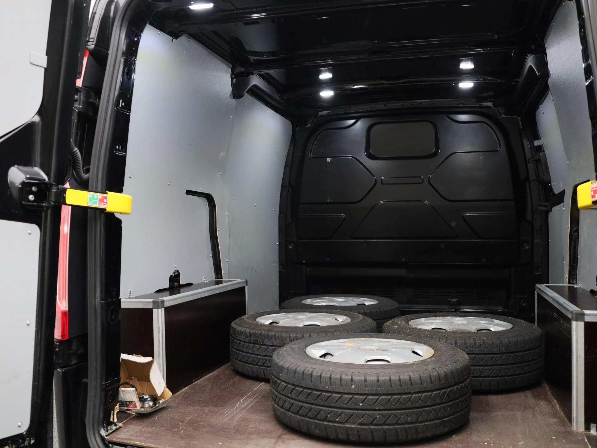 Ford-Transit Custom-image-22