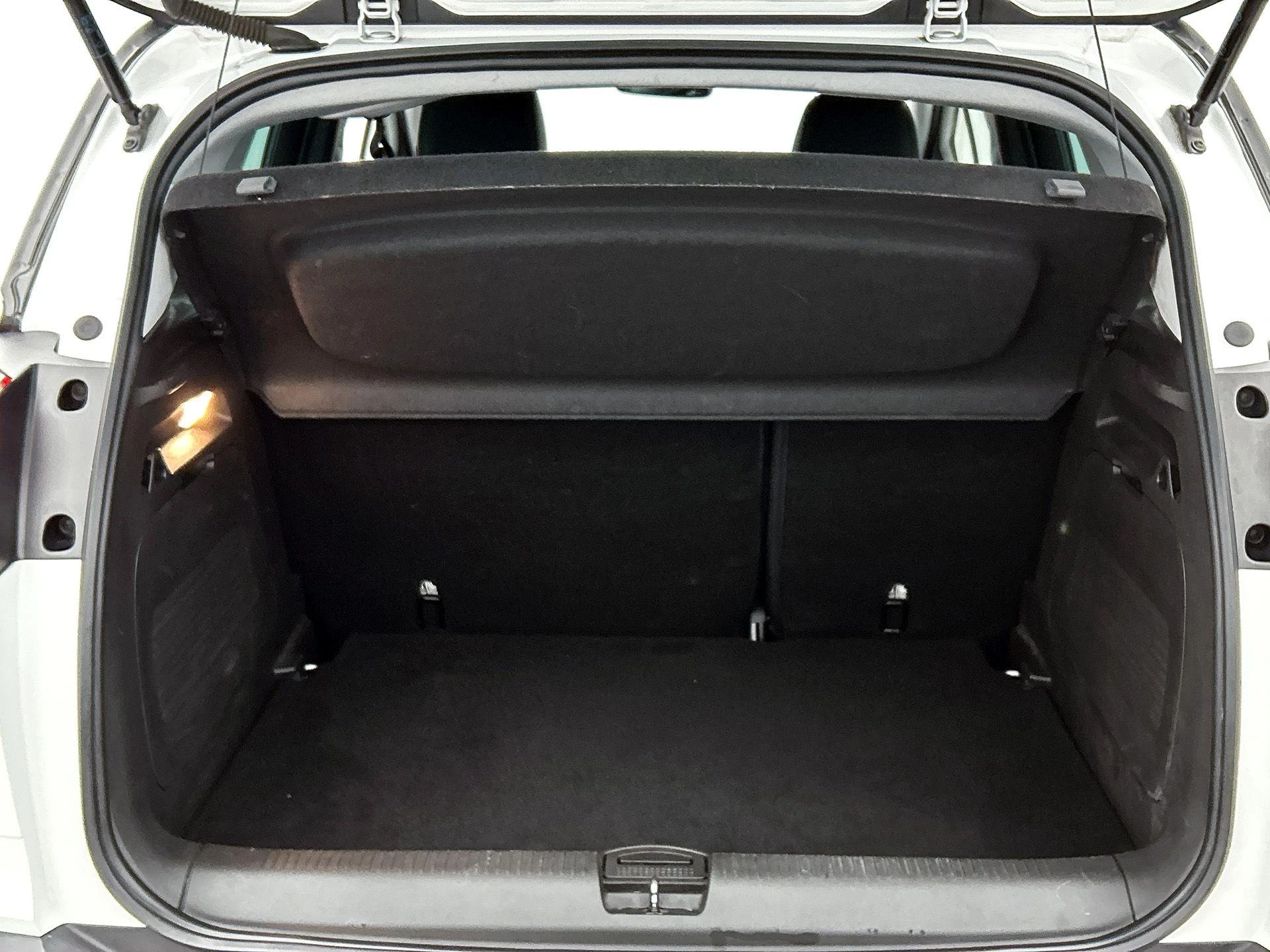 Opel-Crossland X-image-24