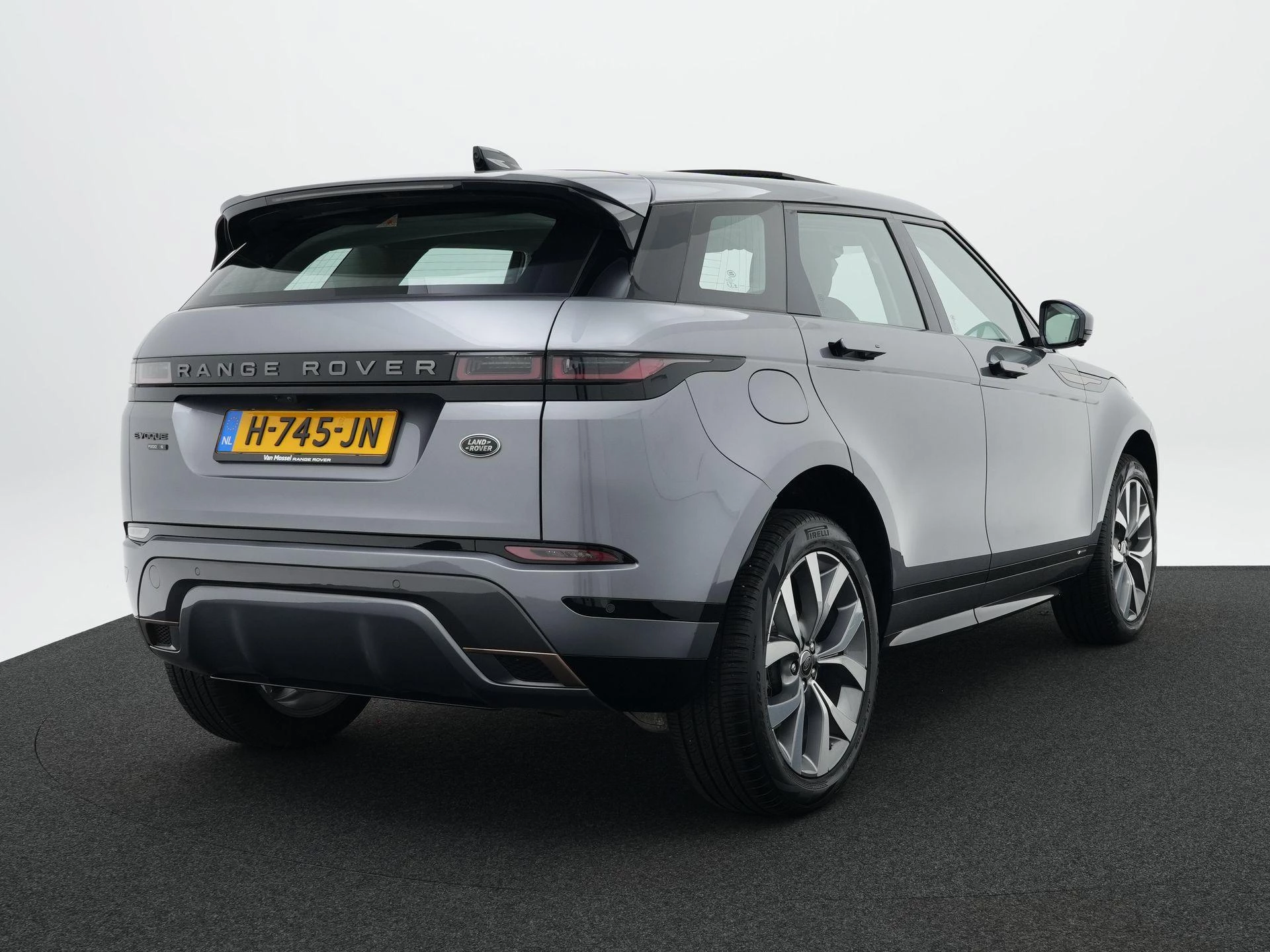 Land Rover-Range Rover Evoque-image-12
