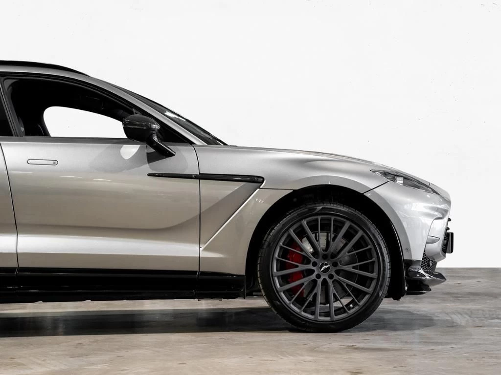 Aston Martin DBX 707 Aston Martin Hamburg