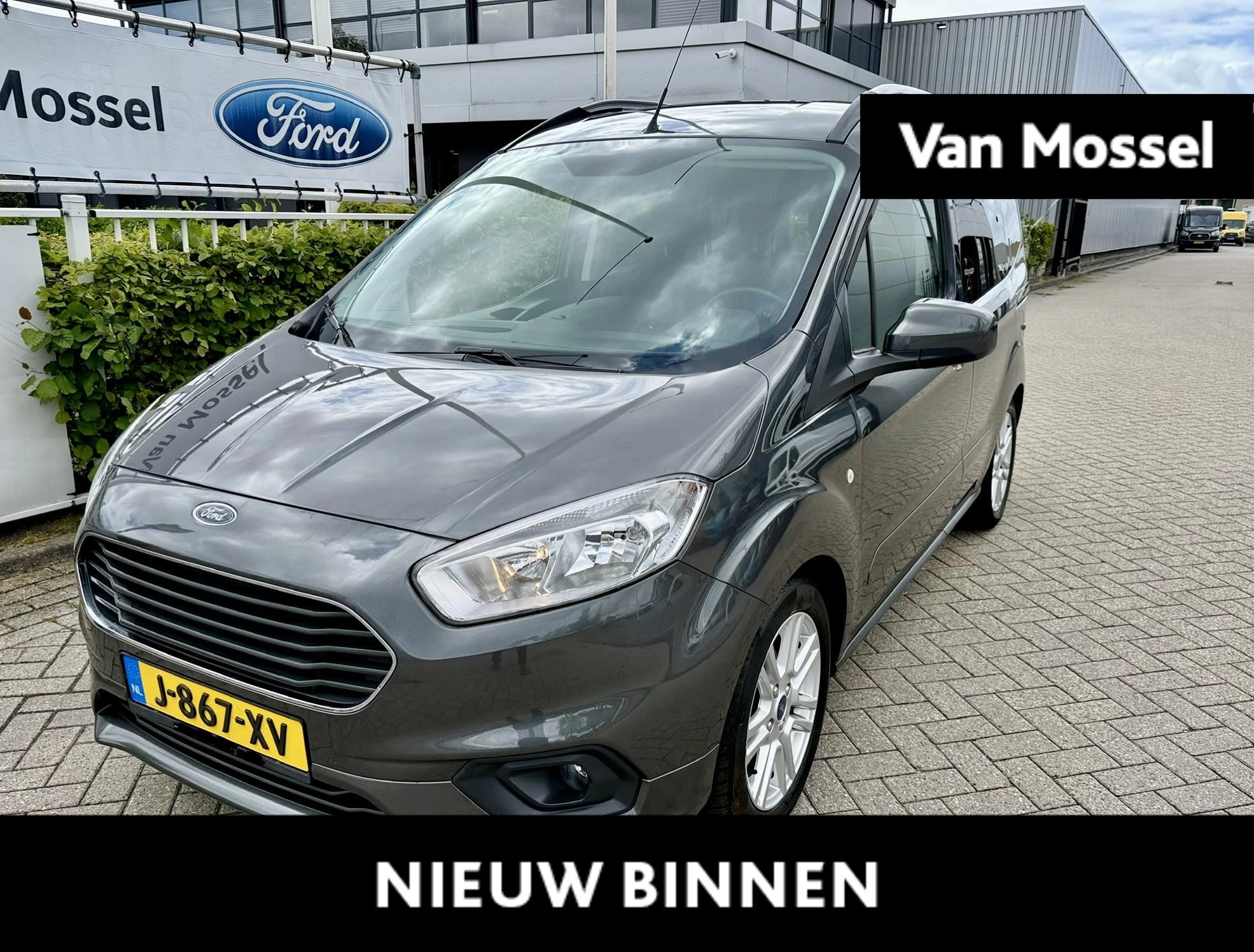 Ford-Tourneo Courier-image-0