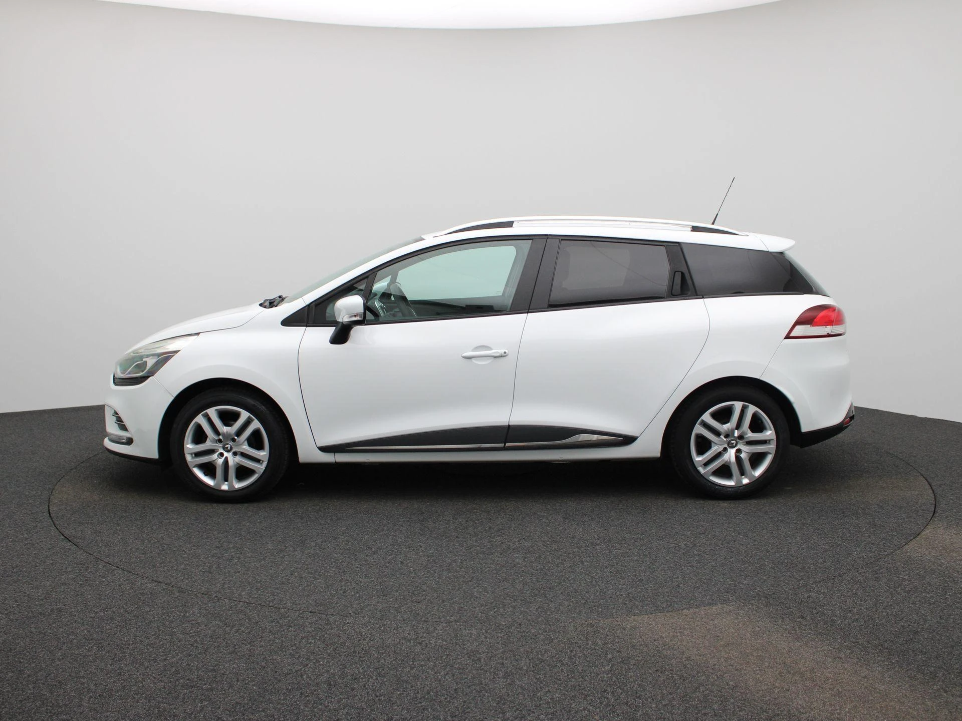 Renault-Clio-image-3