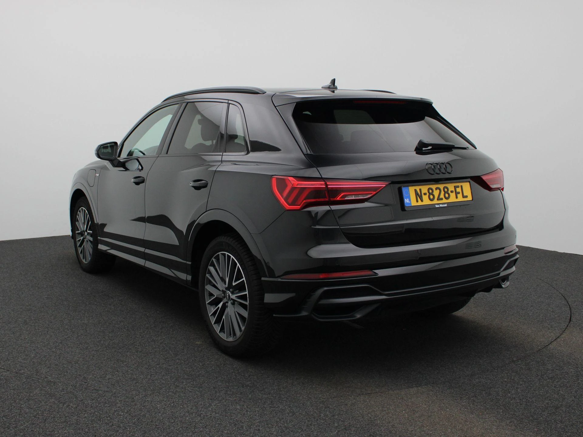 Audi-Q3-image-1