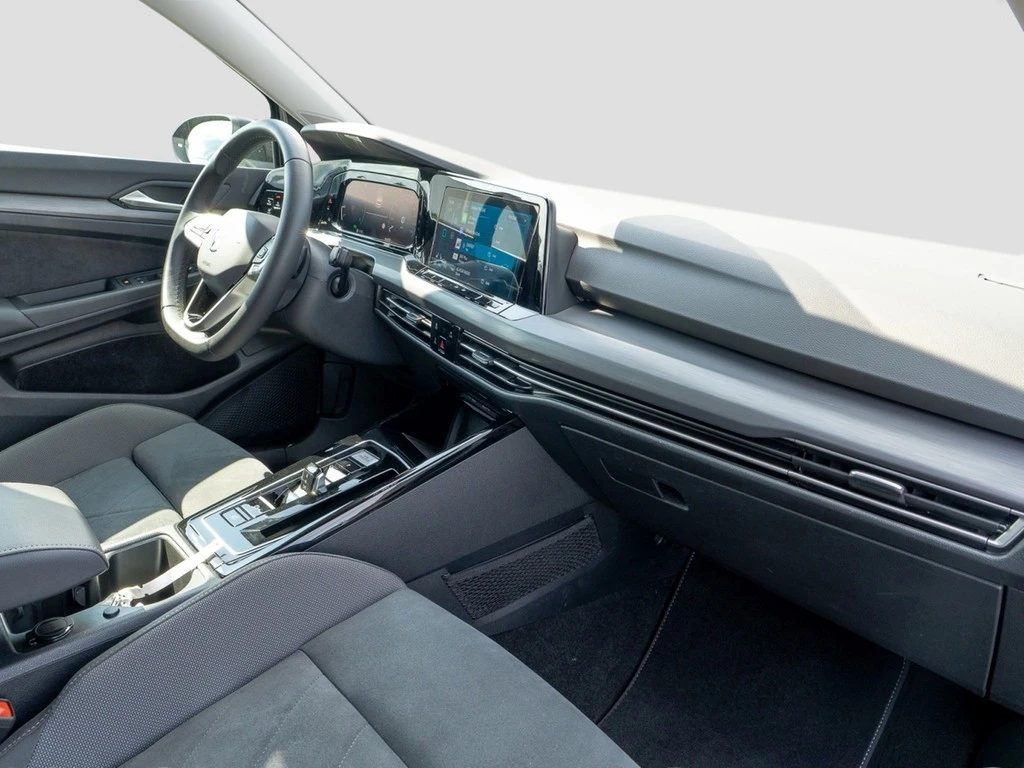 Volkswagen-Golf-image-7