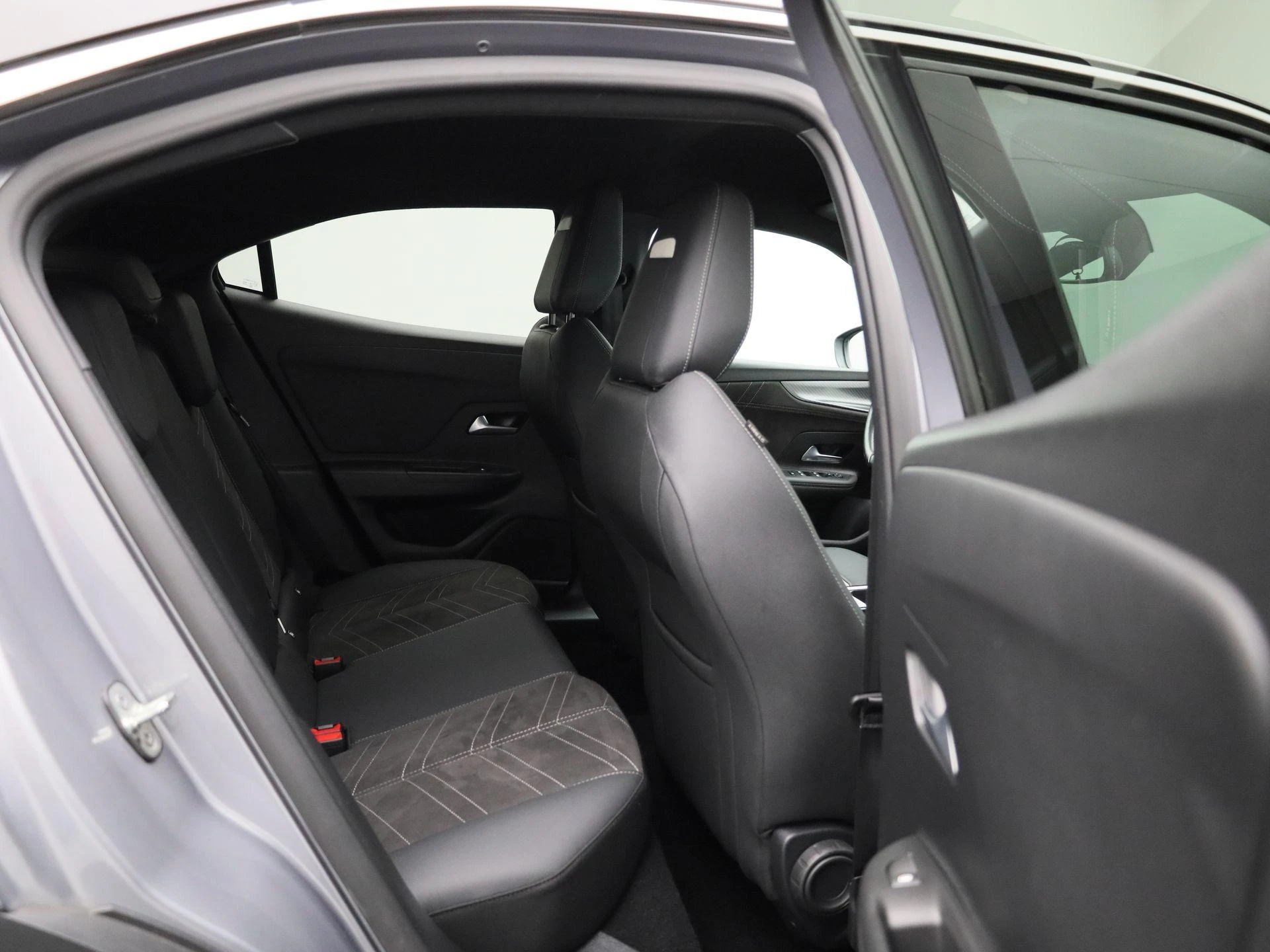 Opel-Mokka-e-image-36