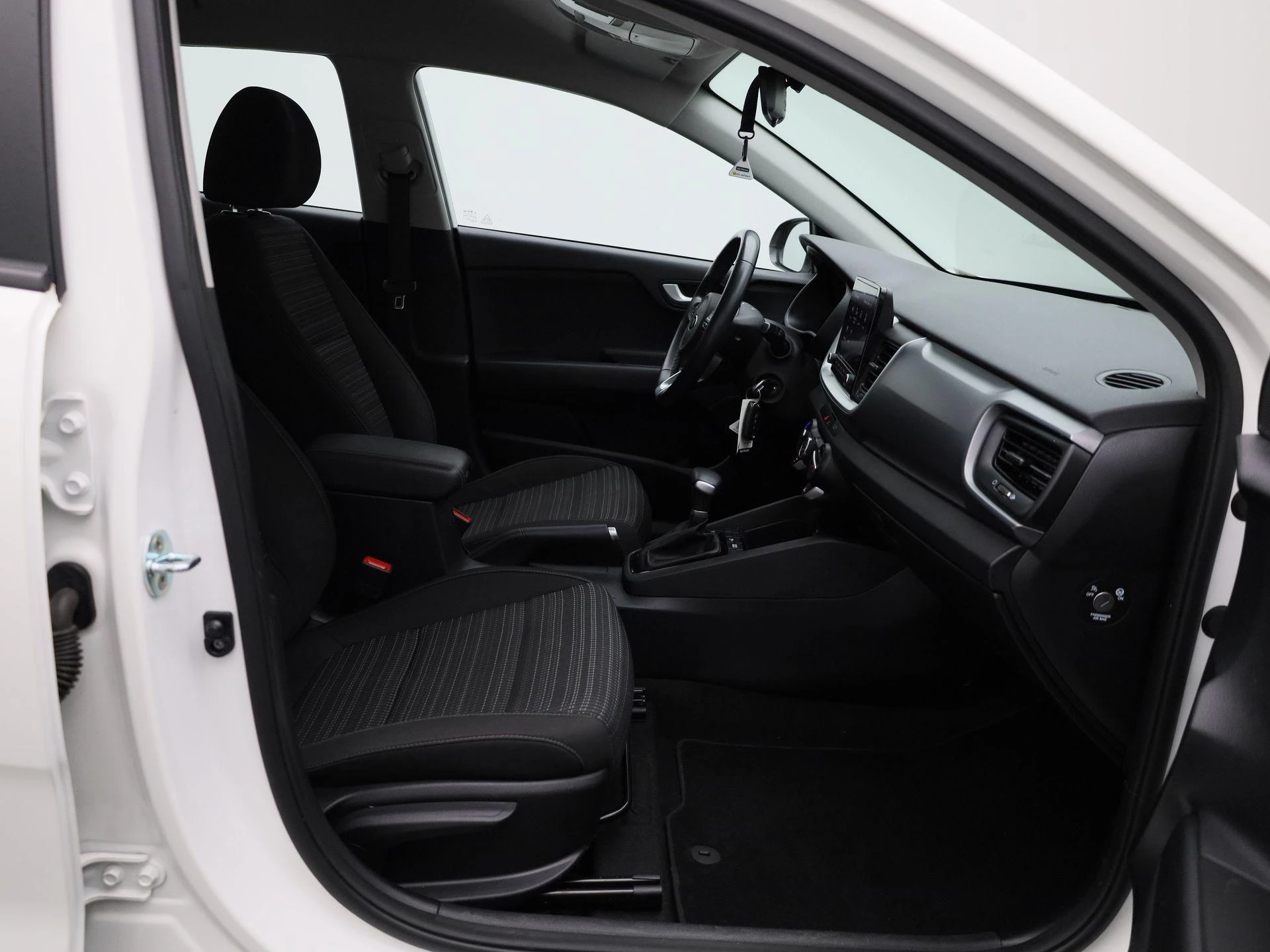 Kia-Stonic-image-29