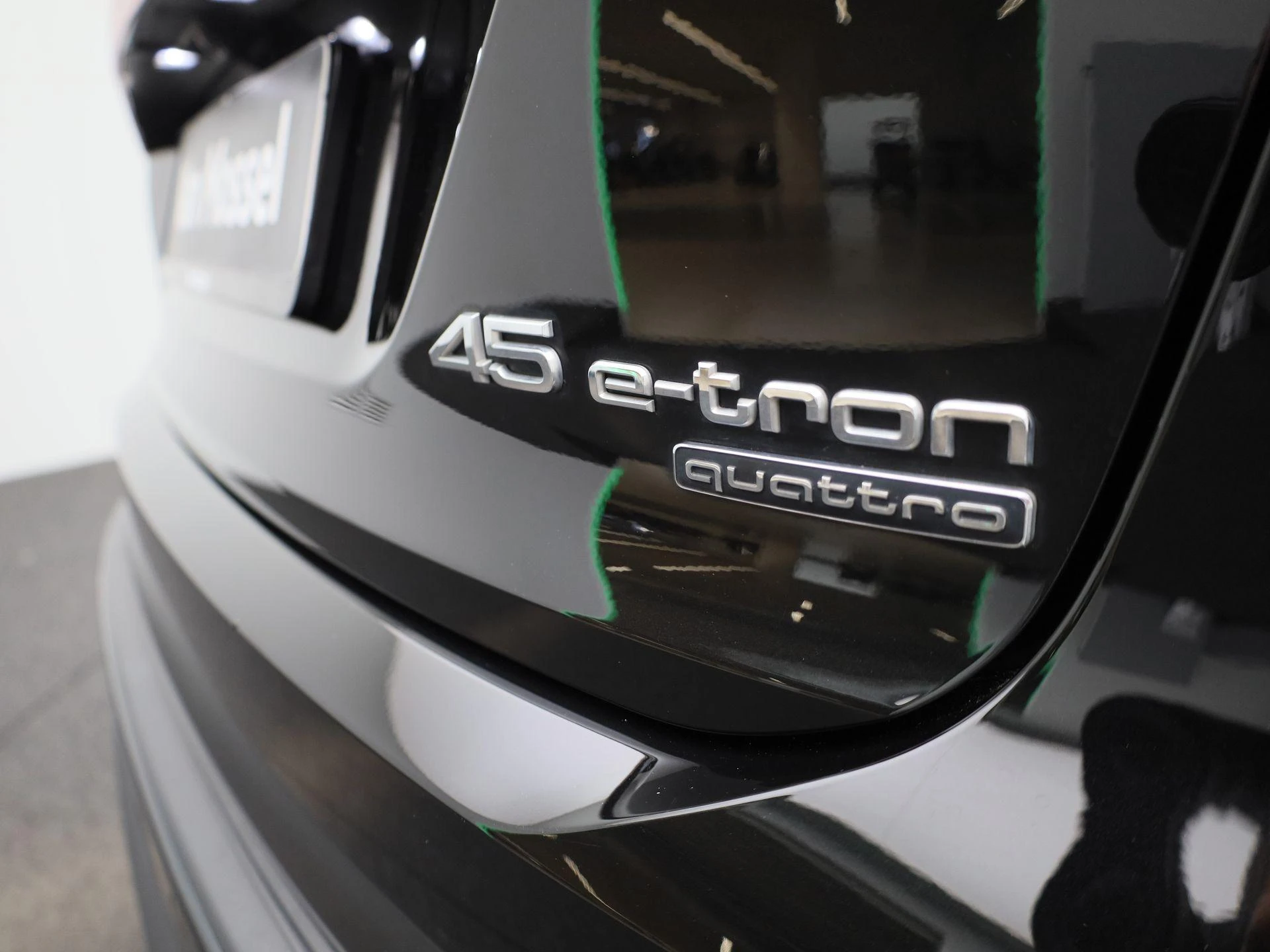 Audi-Q4 e-tron-image-34