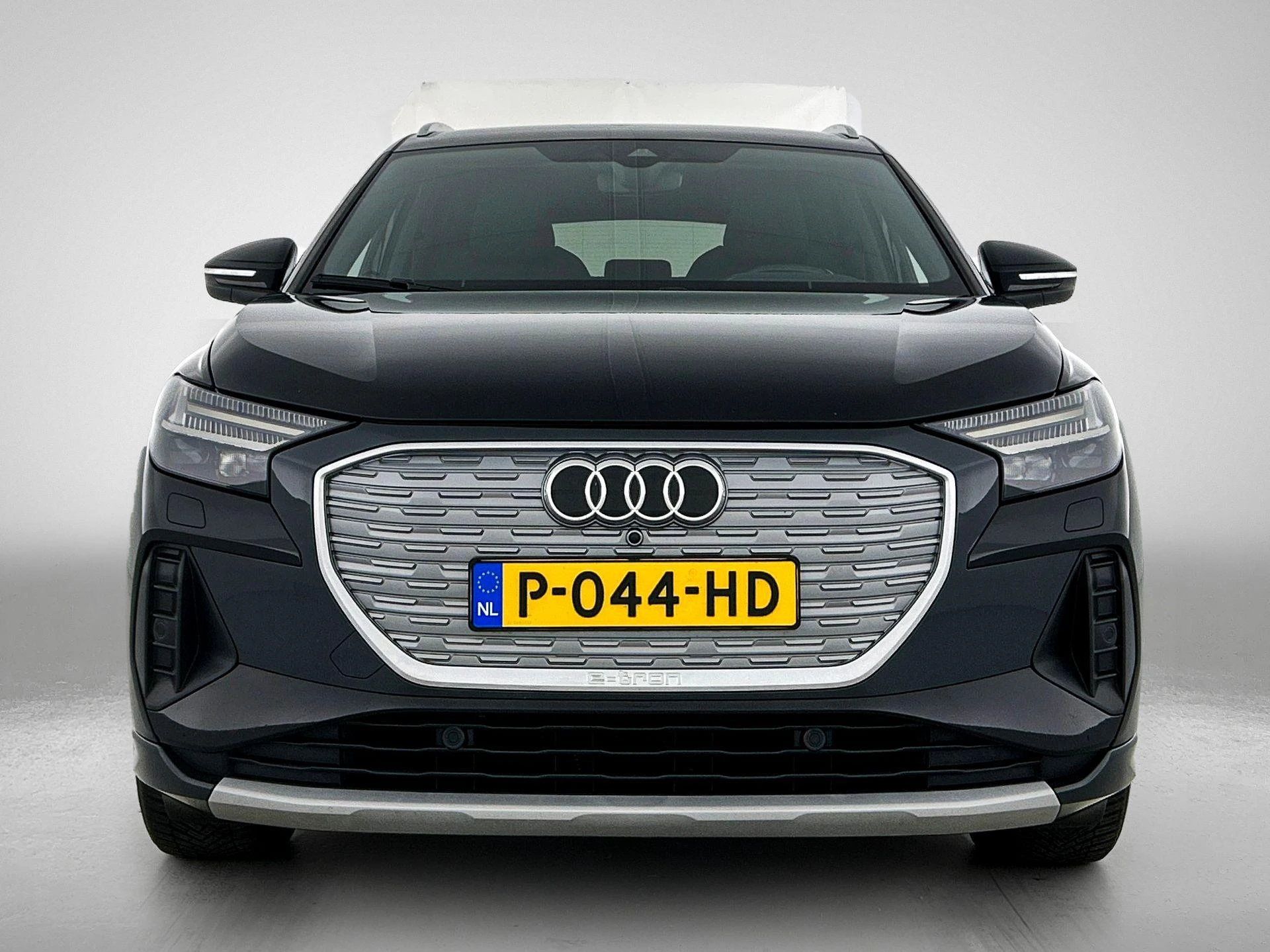 Audi-Q4 e-tron-image-4