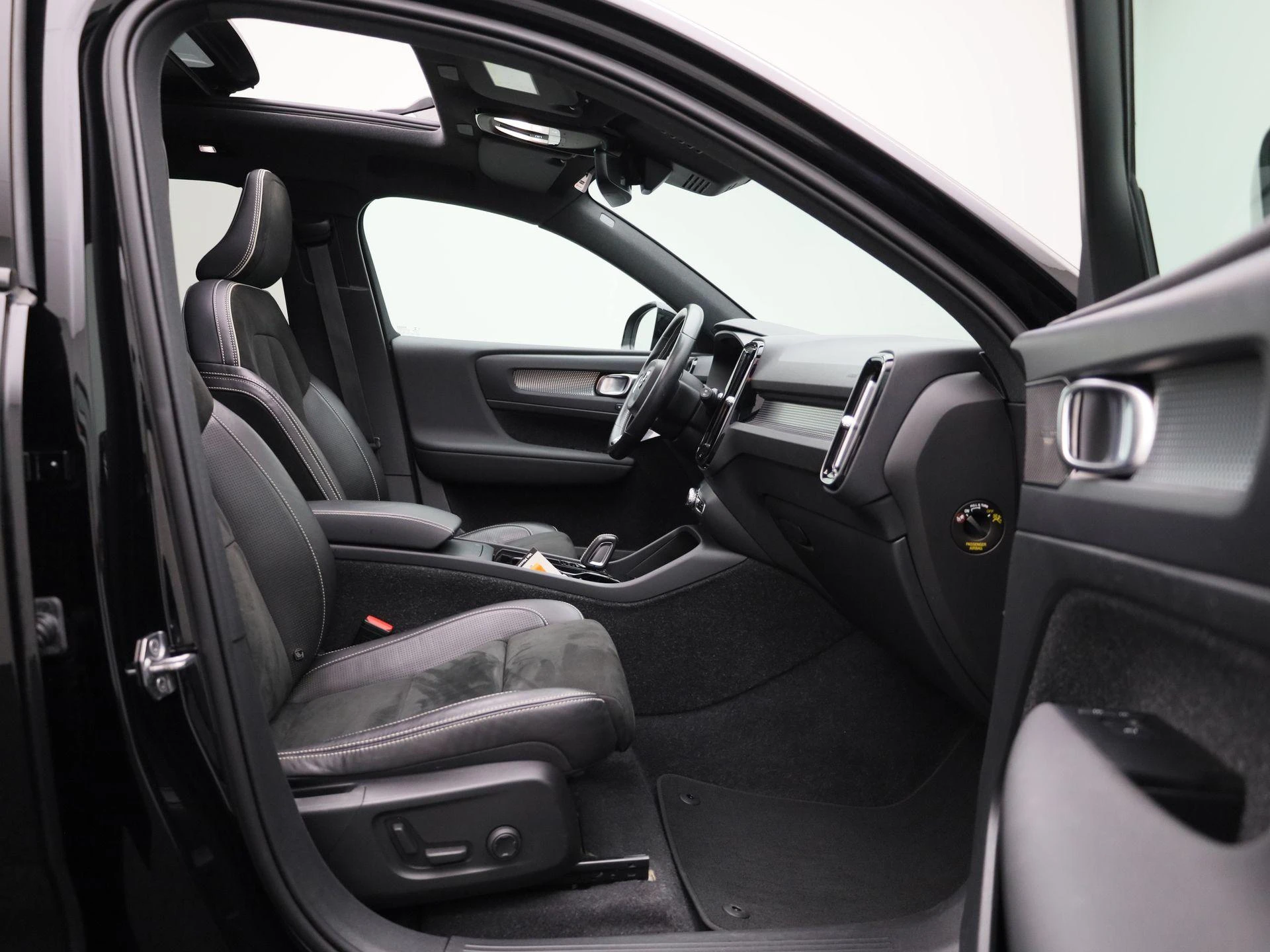 Volvo-XC40-image-36