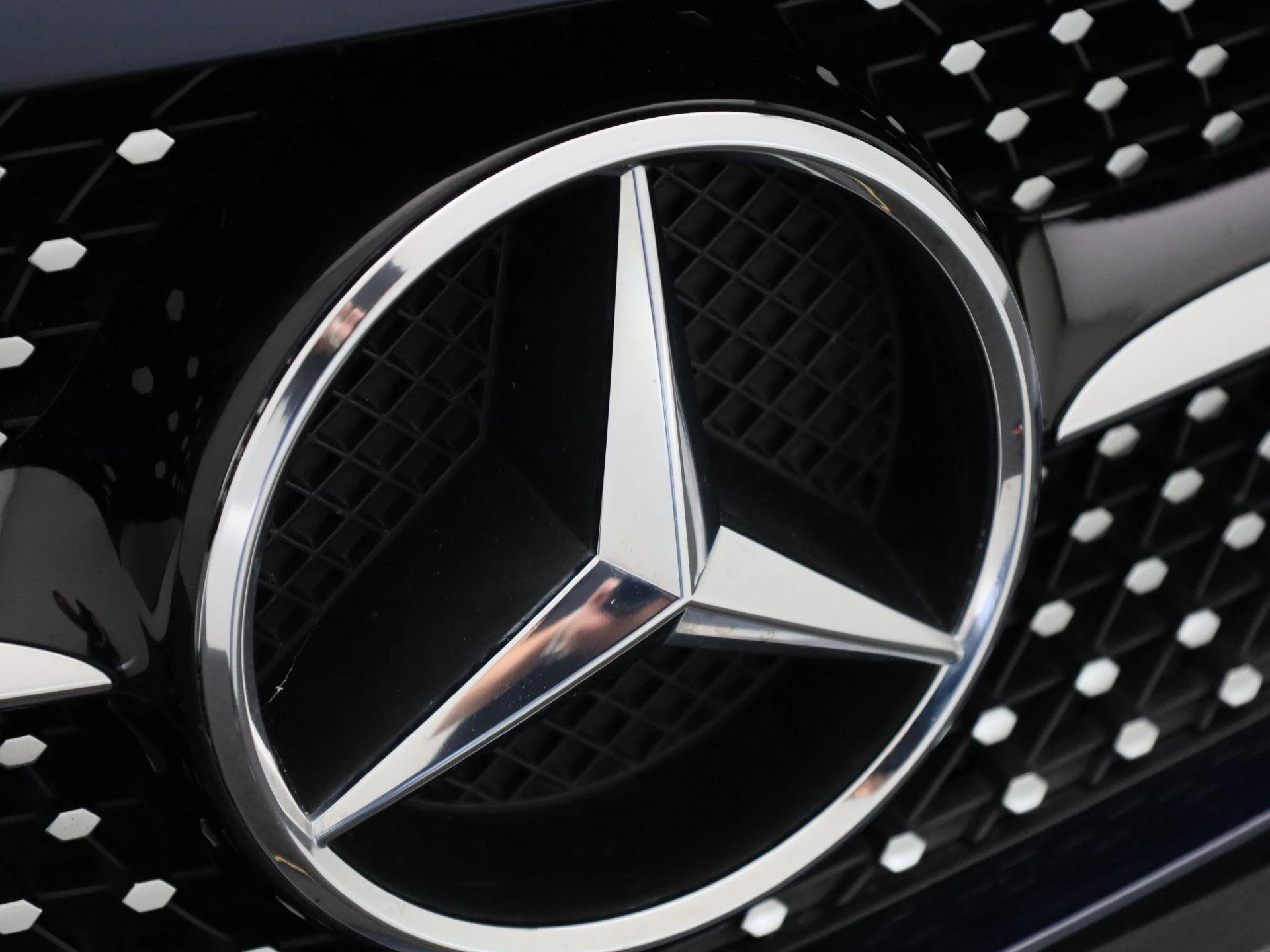 Mercedes-Benz-C-Klasse-image-44
