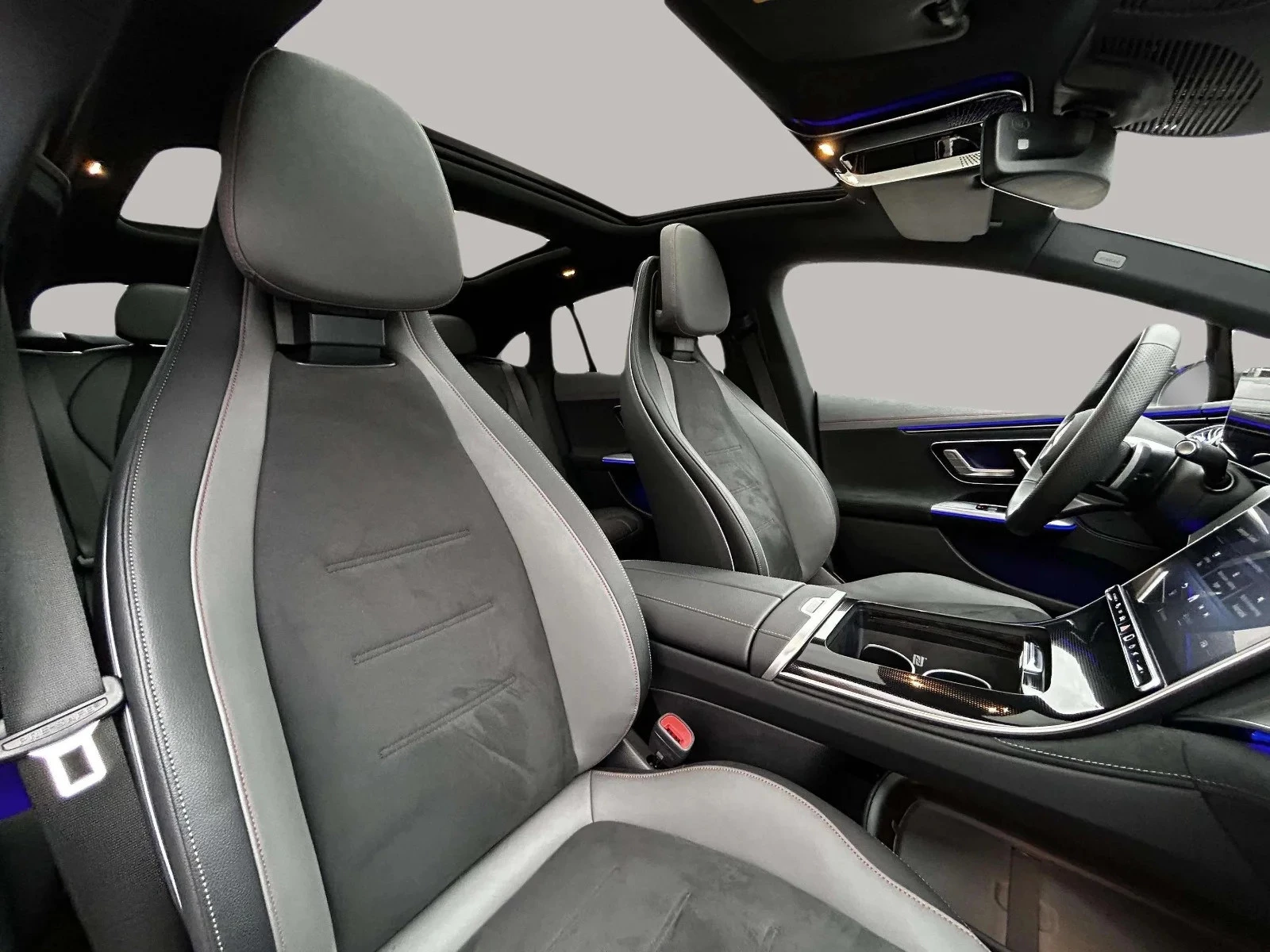 Mercedes-Benz-EQE-image-11