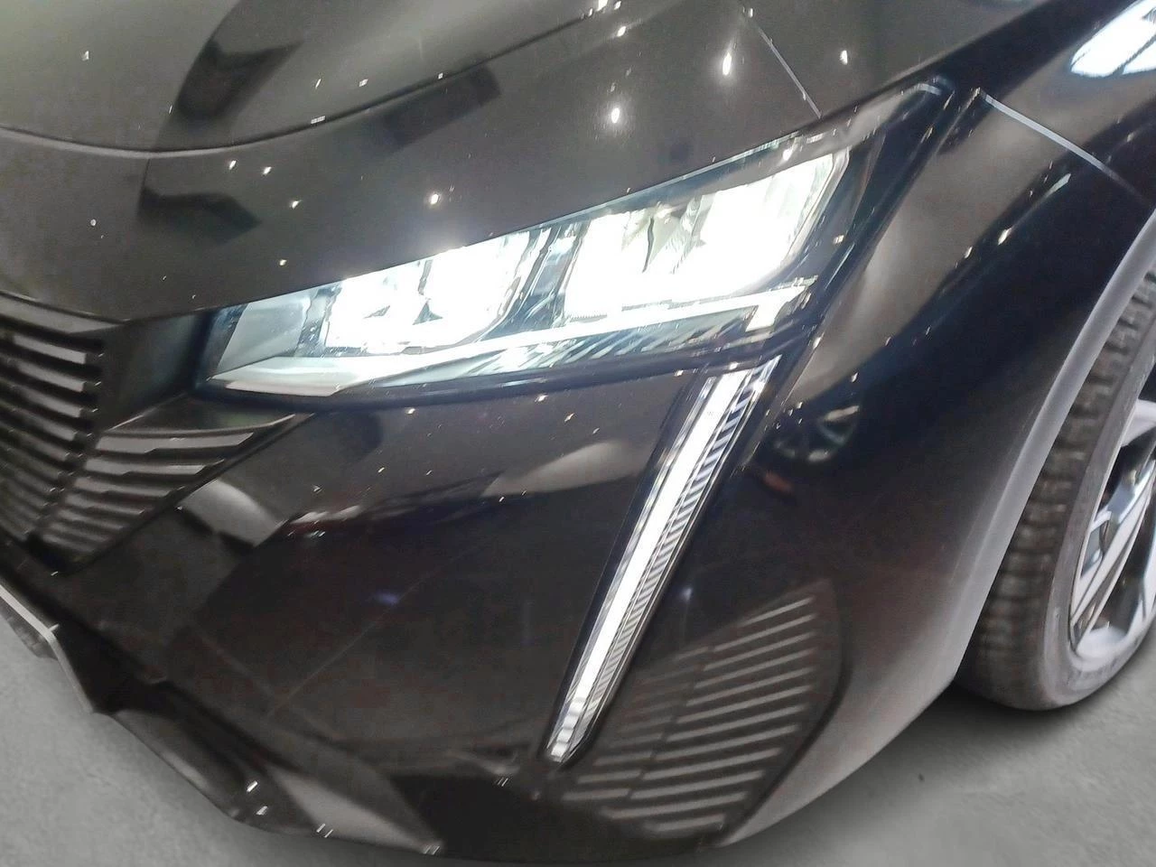 Peugeot 308 1.6 Hybrid 180 S&S EAT8 Allure
