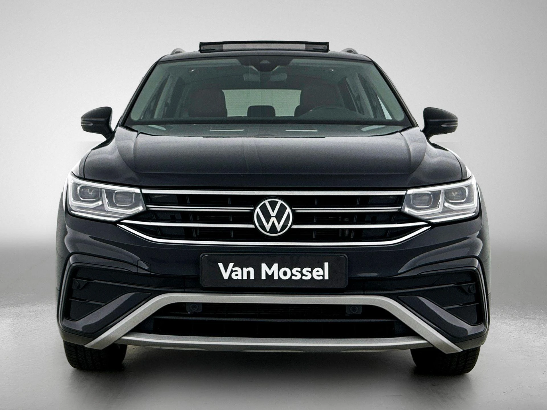 Volkswagen-Tiguan Allspace-image-4