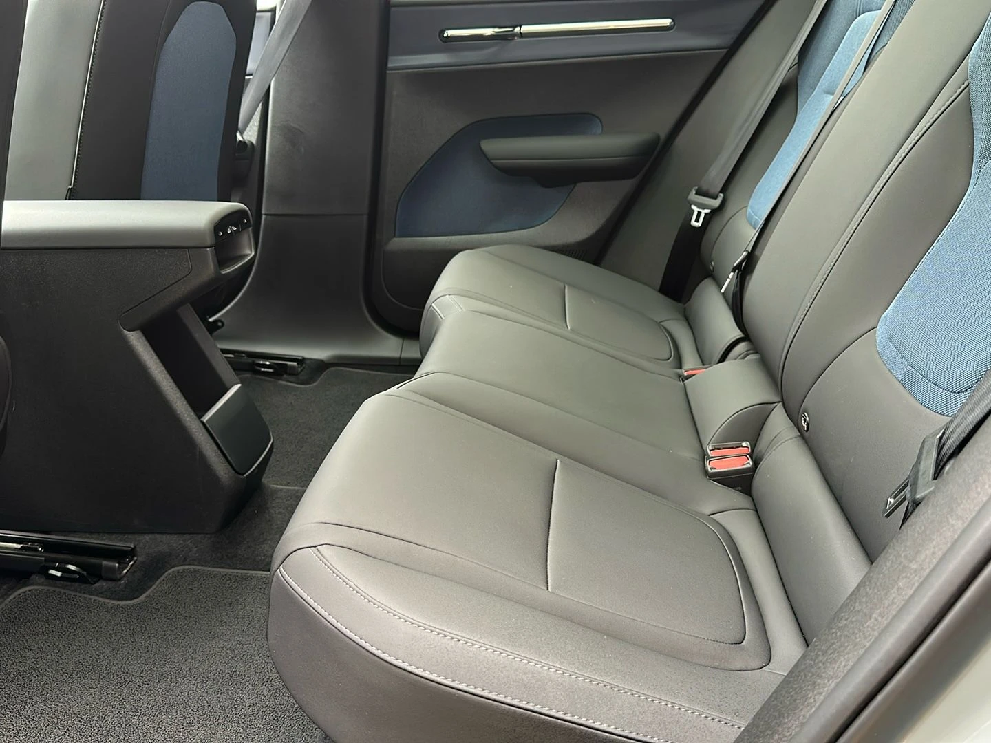 Volvo-EX30-image-6
