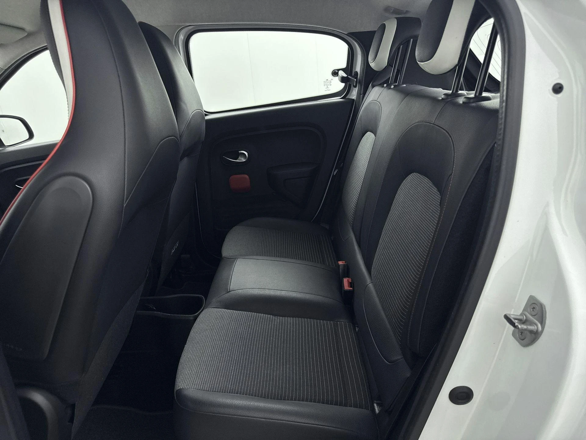 Renault-Twingo-image-24