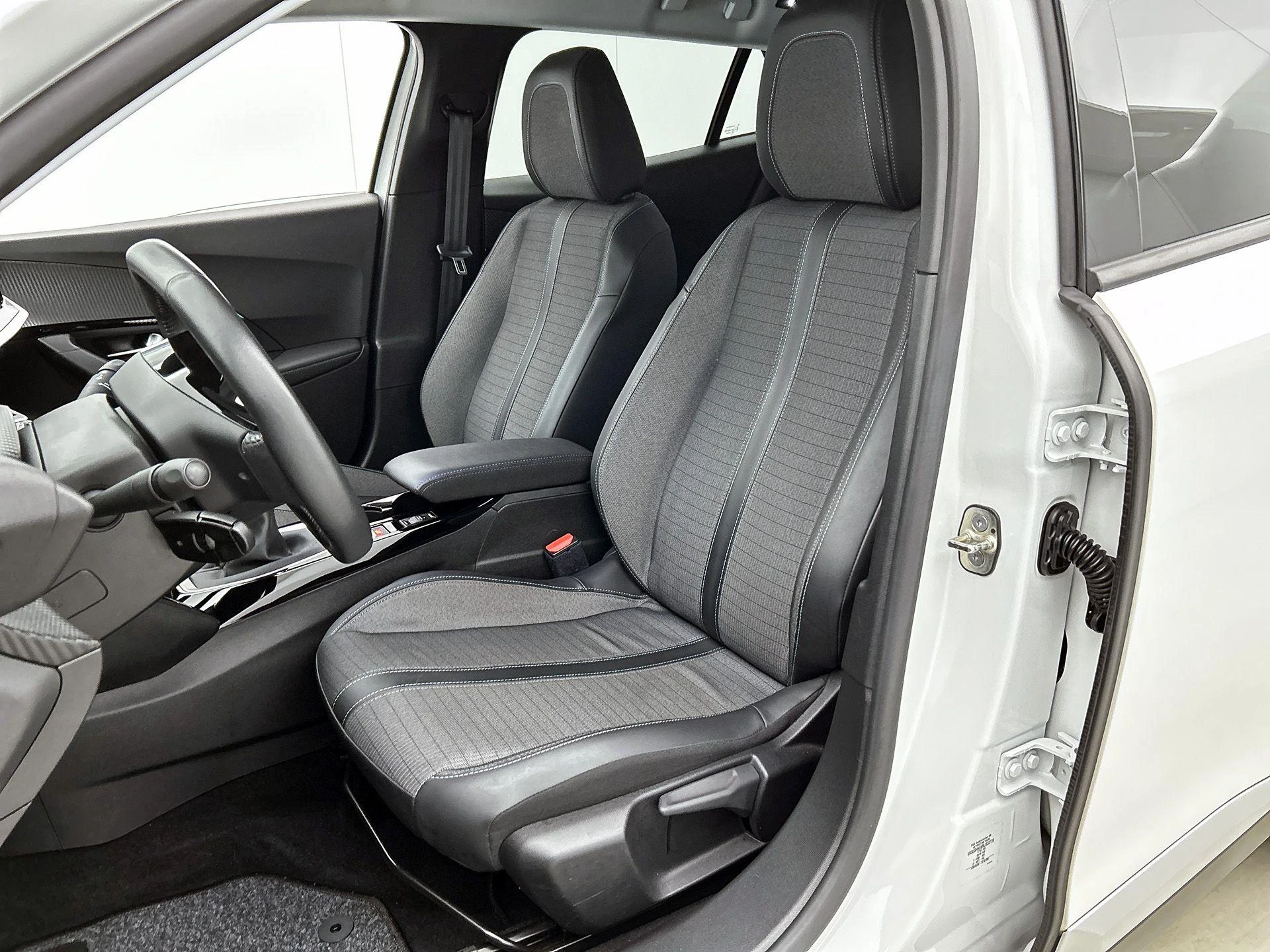 Peugeot-2008-image-37