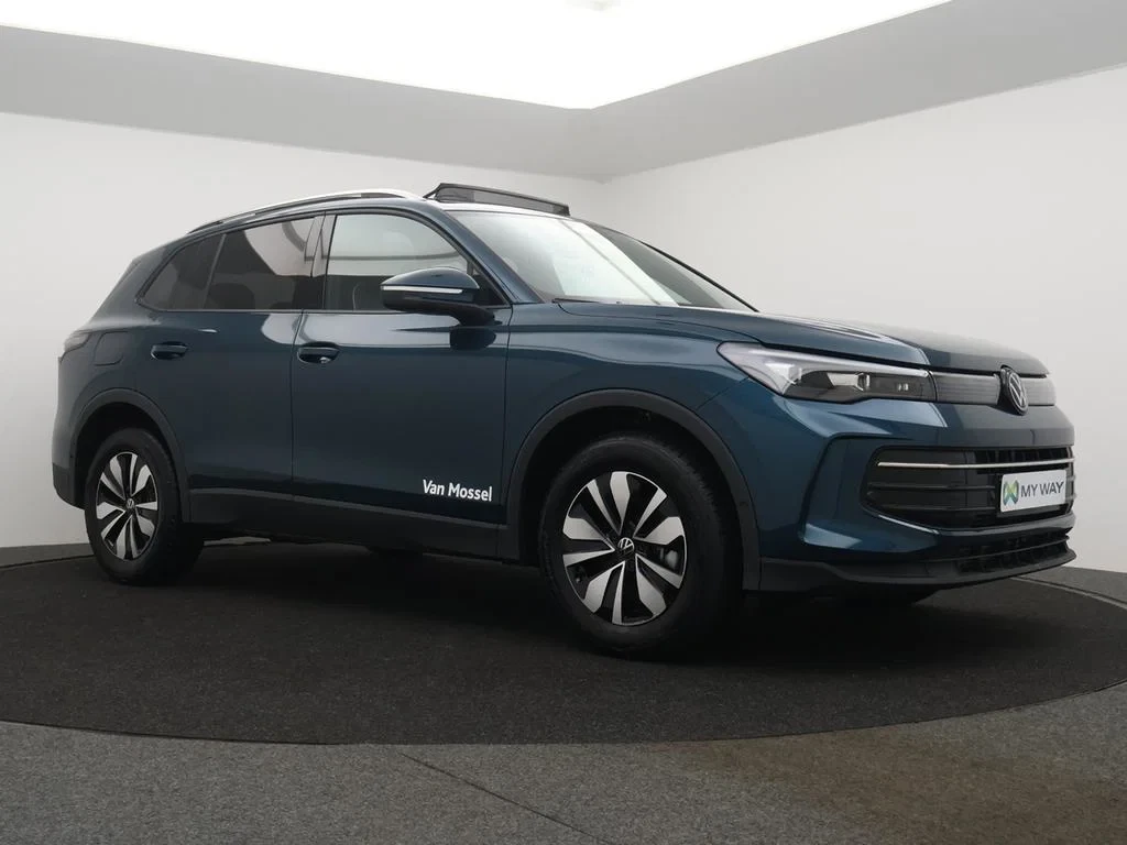 Volkswagen-Tiguan-image-23