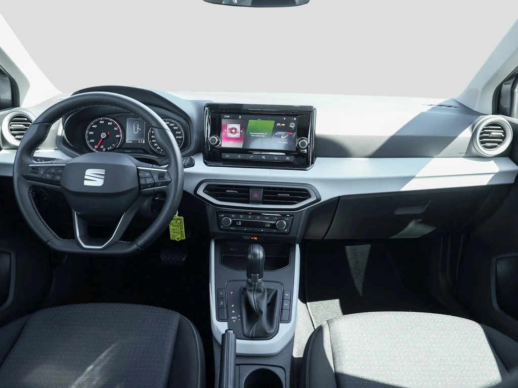 SEAT-Arona-image-11