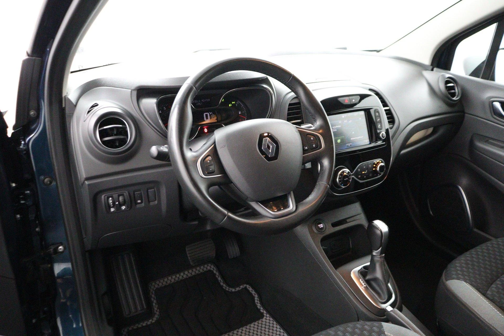 Renault-Captur-image-59