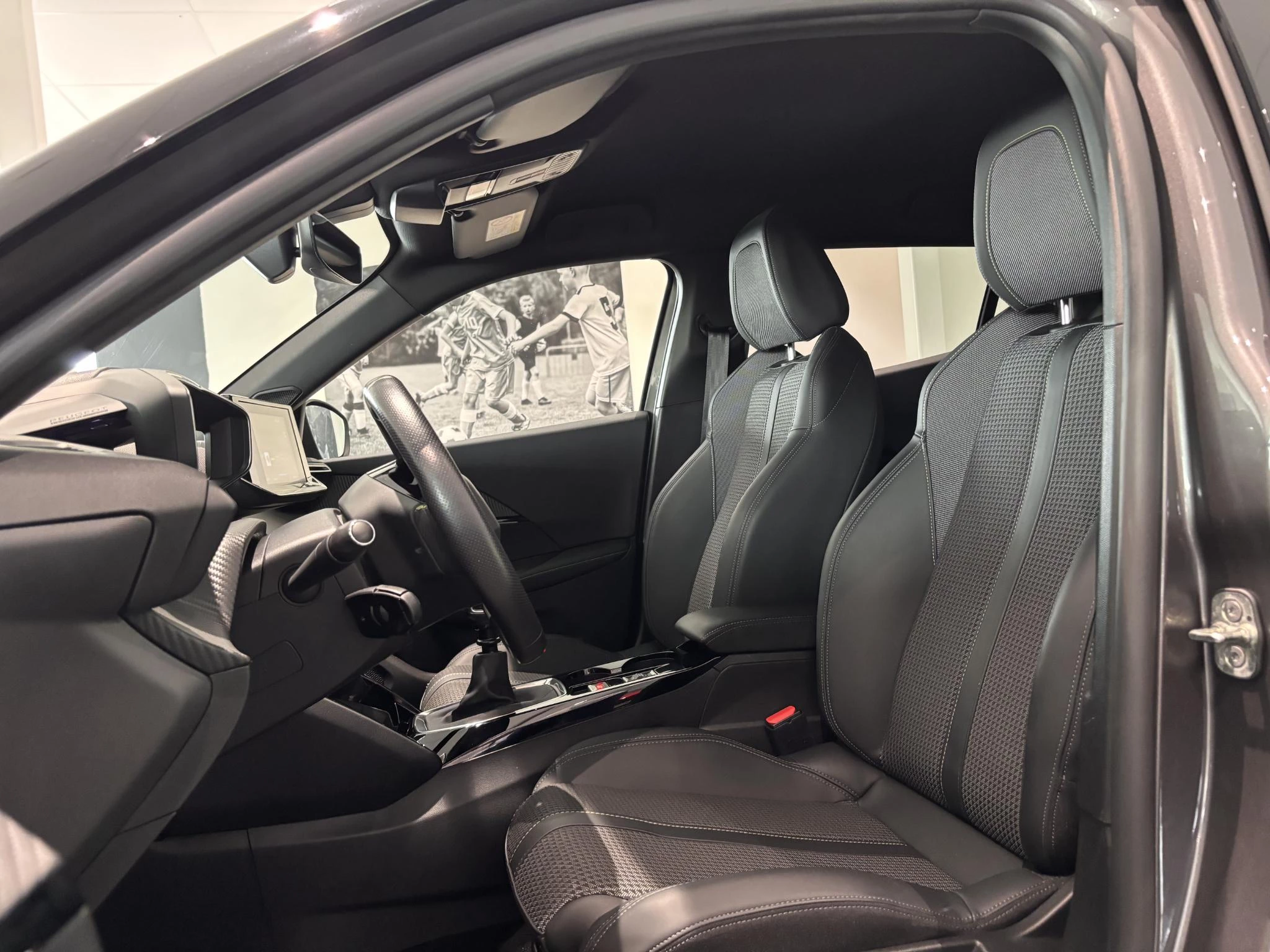 Peugeot-2008-image-12