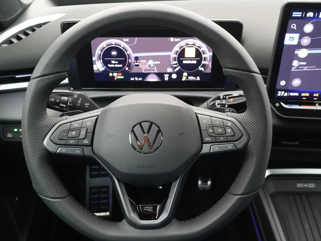 Volkswagen-T-Roc-image-19