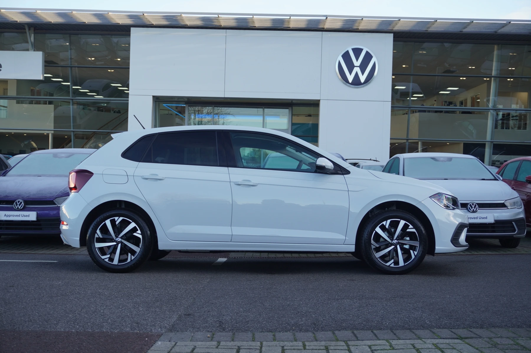 Volkswagen-Polo-image-3
