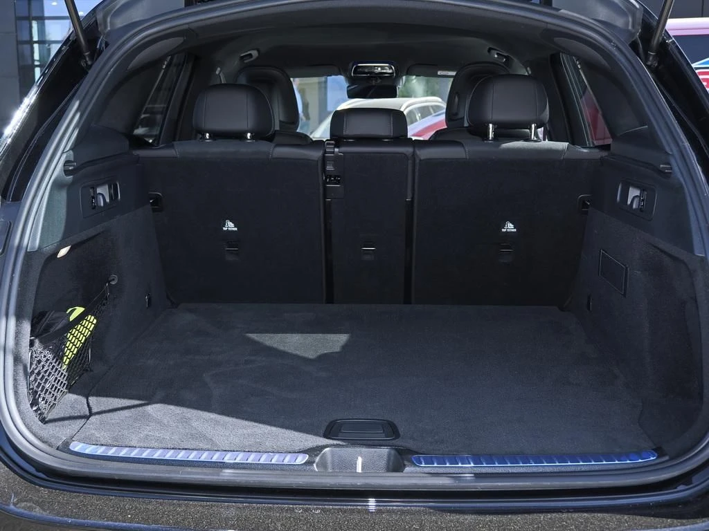 Mercedes-Benz-GLC 300 d-image-15