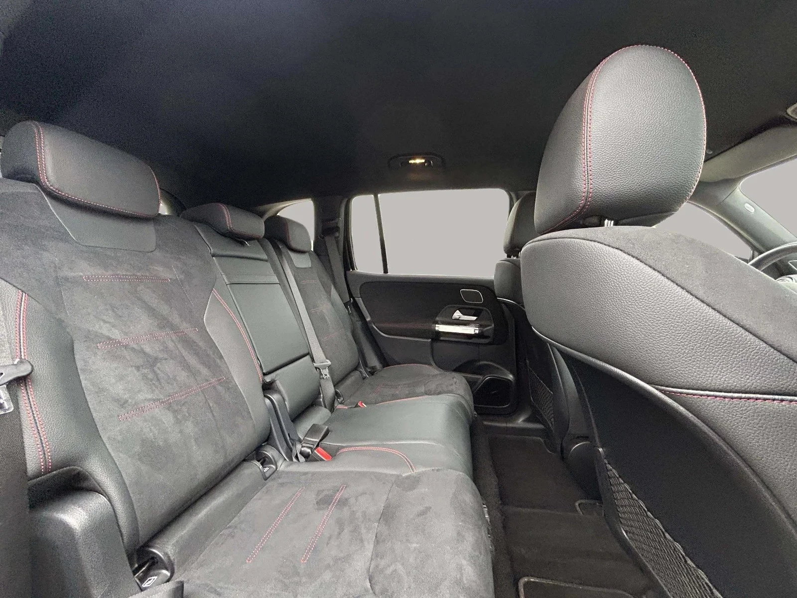 Mercedes-Benz-EQB-image-14