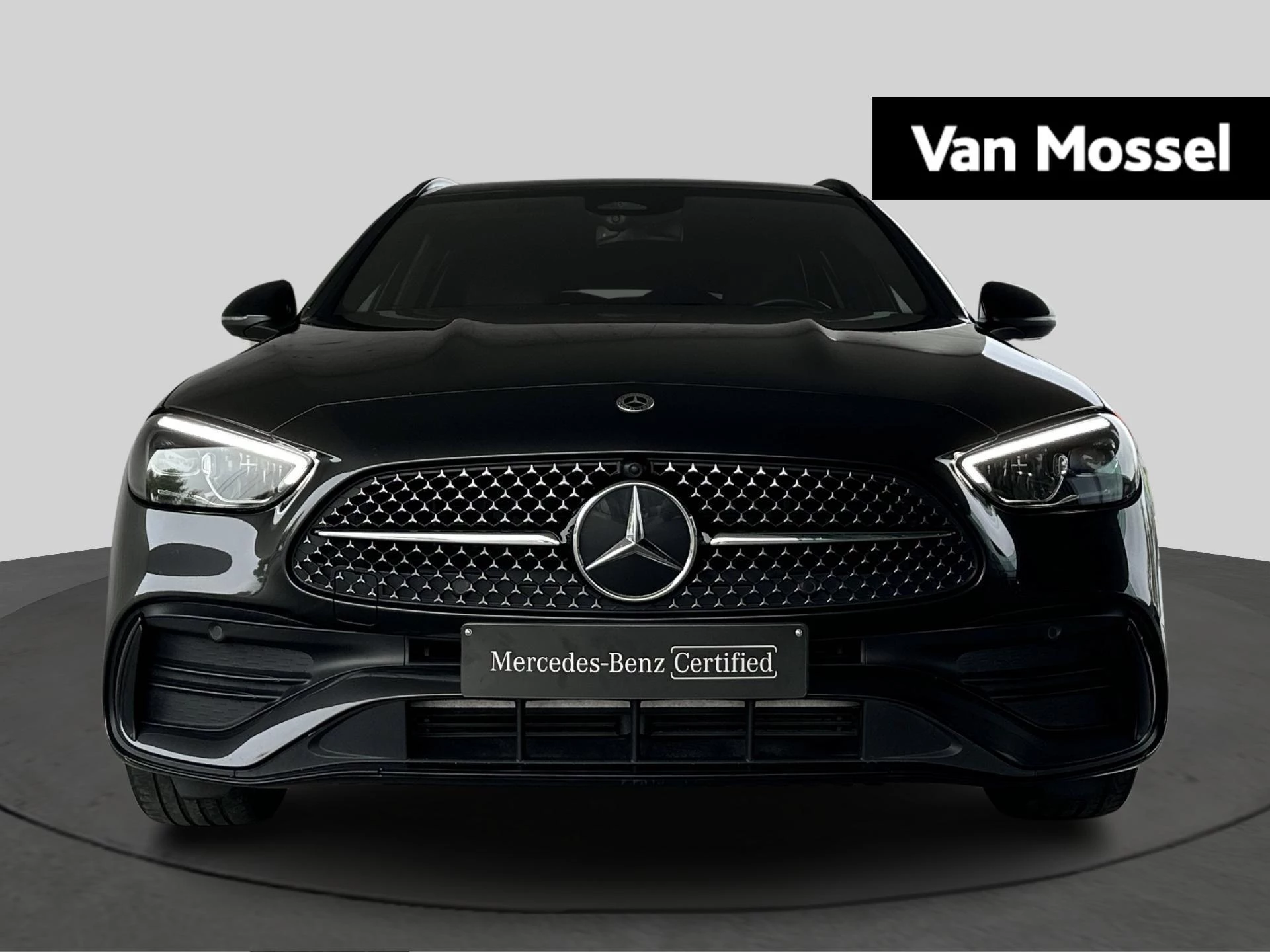 Mercedes-Benz C-Klasse 300 e AMG Line Estate + NIGHTPAKKET + TREKHAAK + CARPLAY + LED +