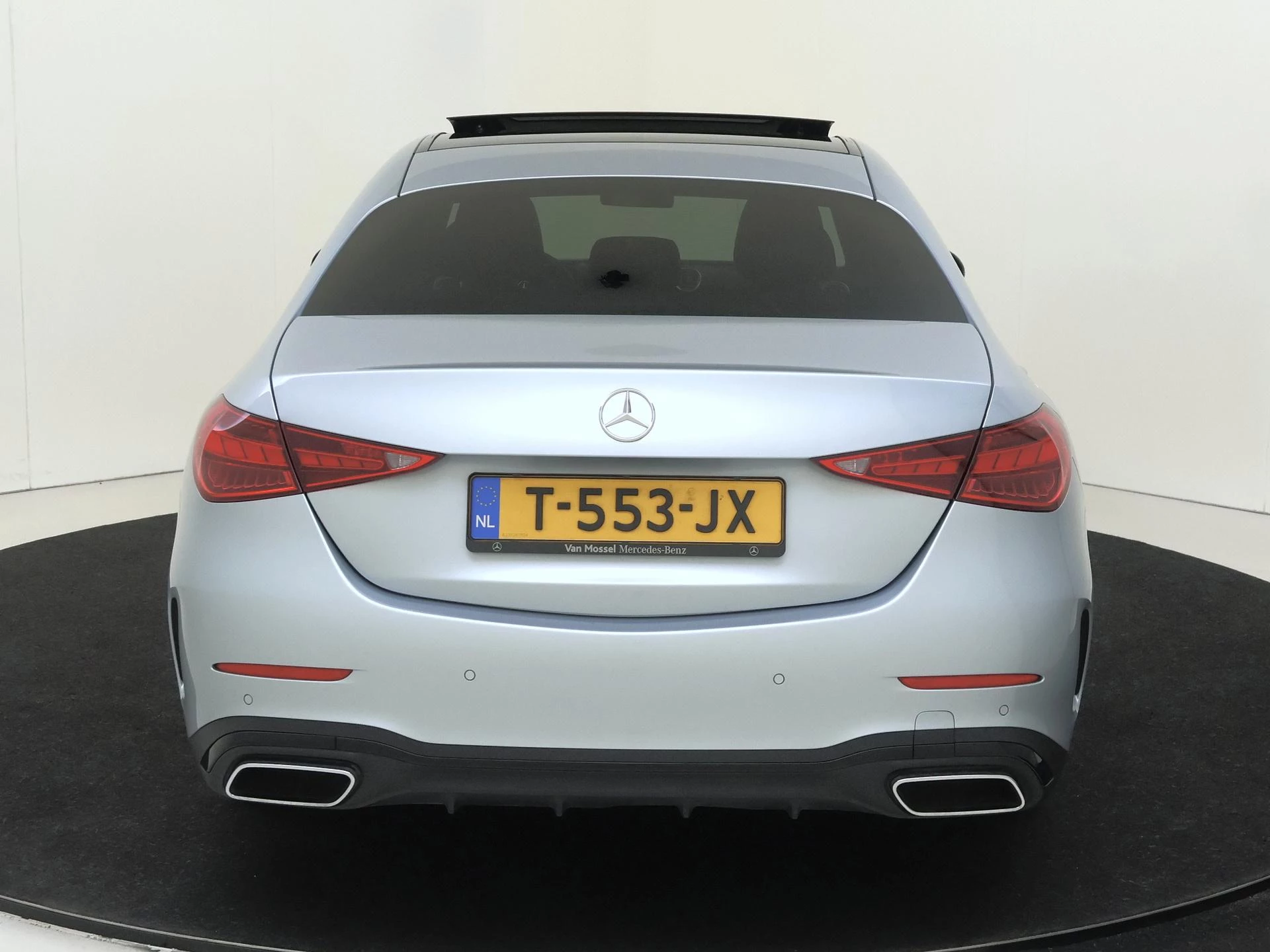 Mercedes-Benz-C-Klasse-image-6
