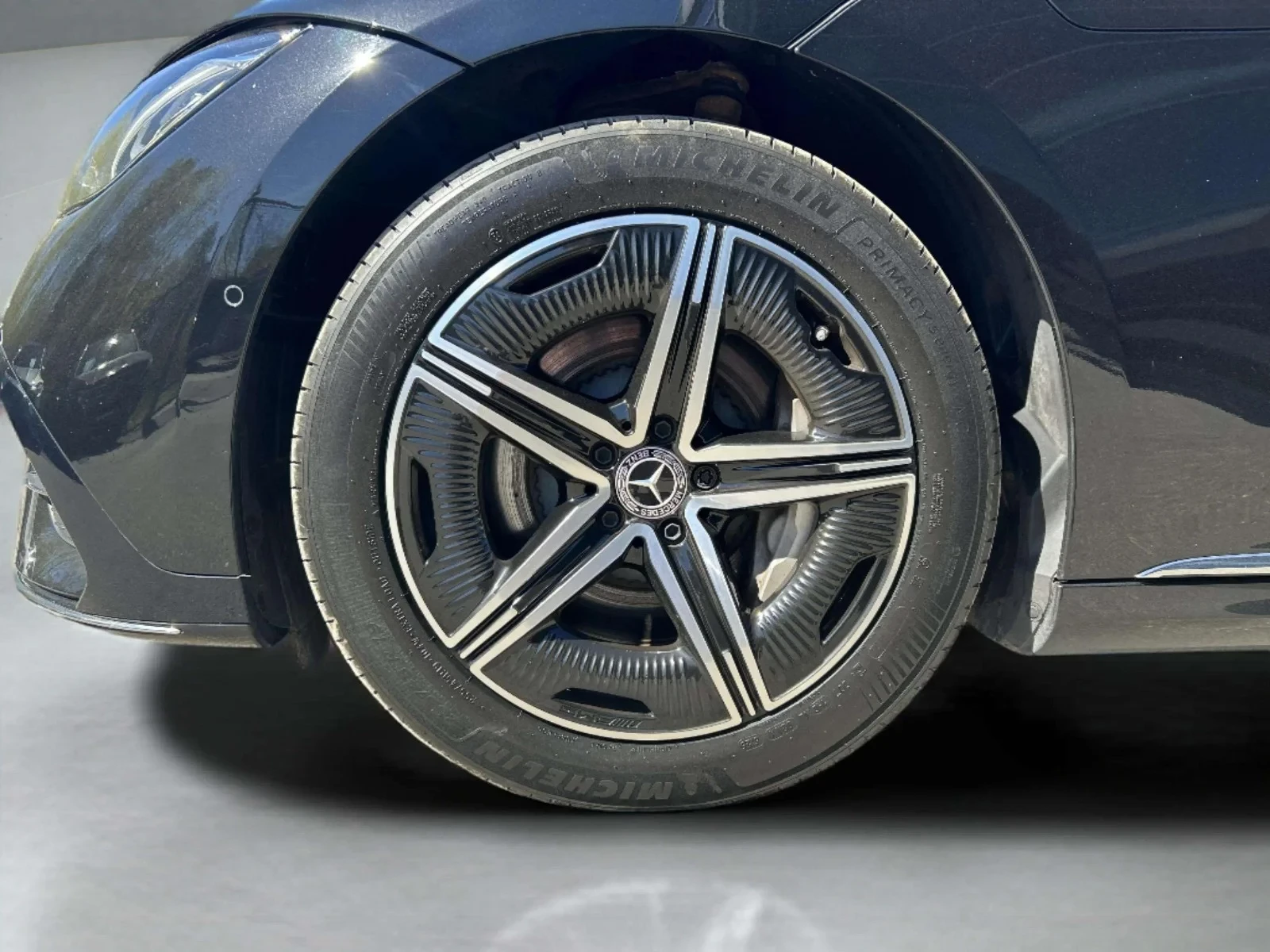 Mercedes-Benz-EQE-image-8
