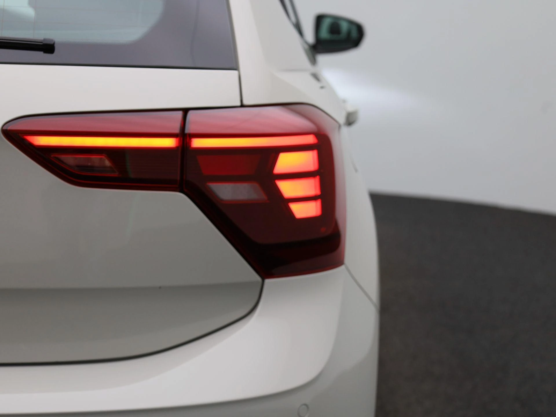 Volkswagen-Polo-image-32