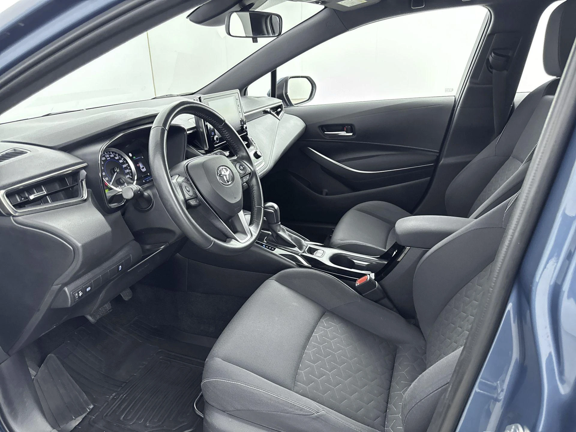 Toyota-Corolla Touring Sports-image-7