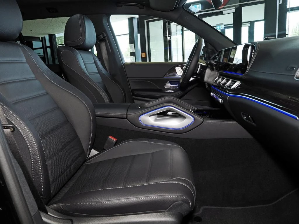 Mercedes-Benz-GLS 450 d-image-13