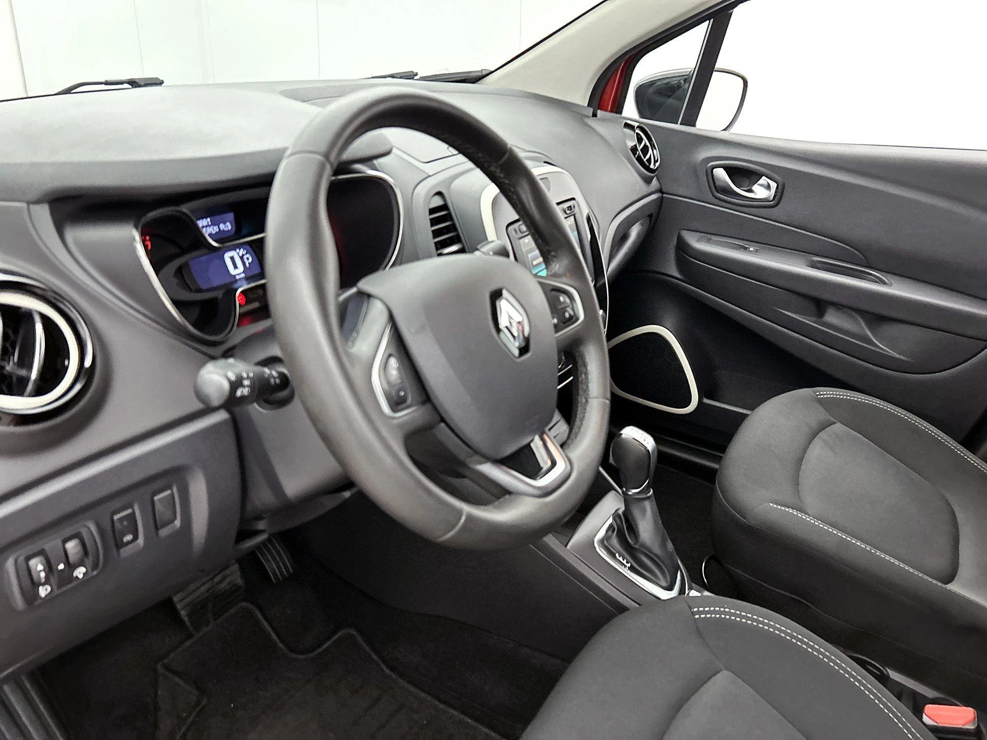 Renault-Captur-image-13
