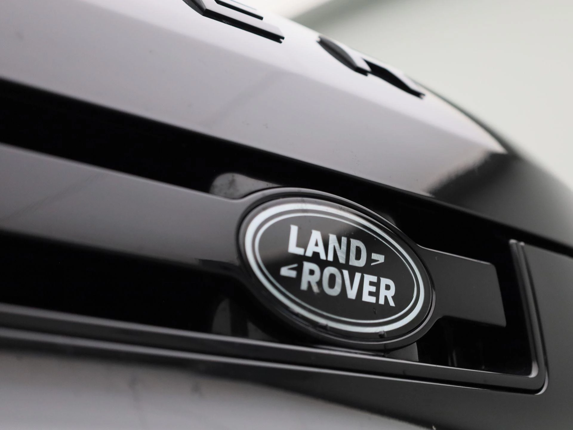 Land Rover-Defender-image-72