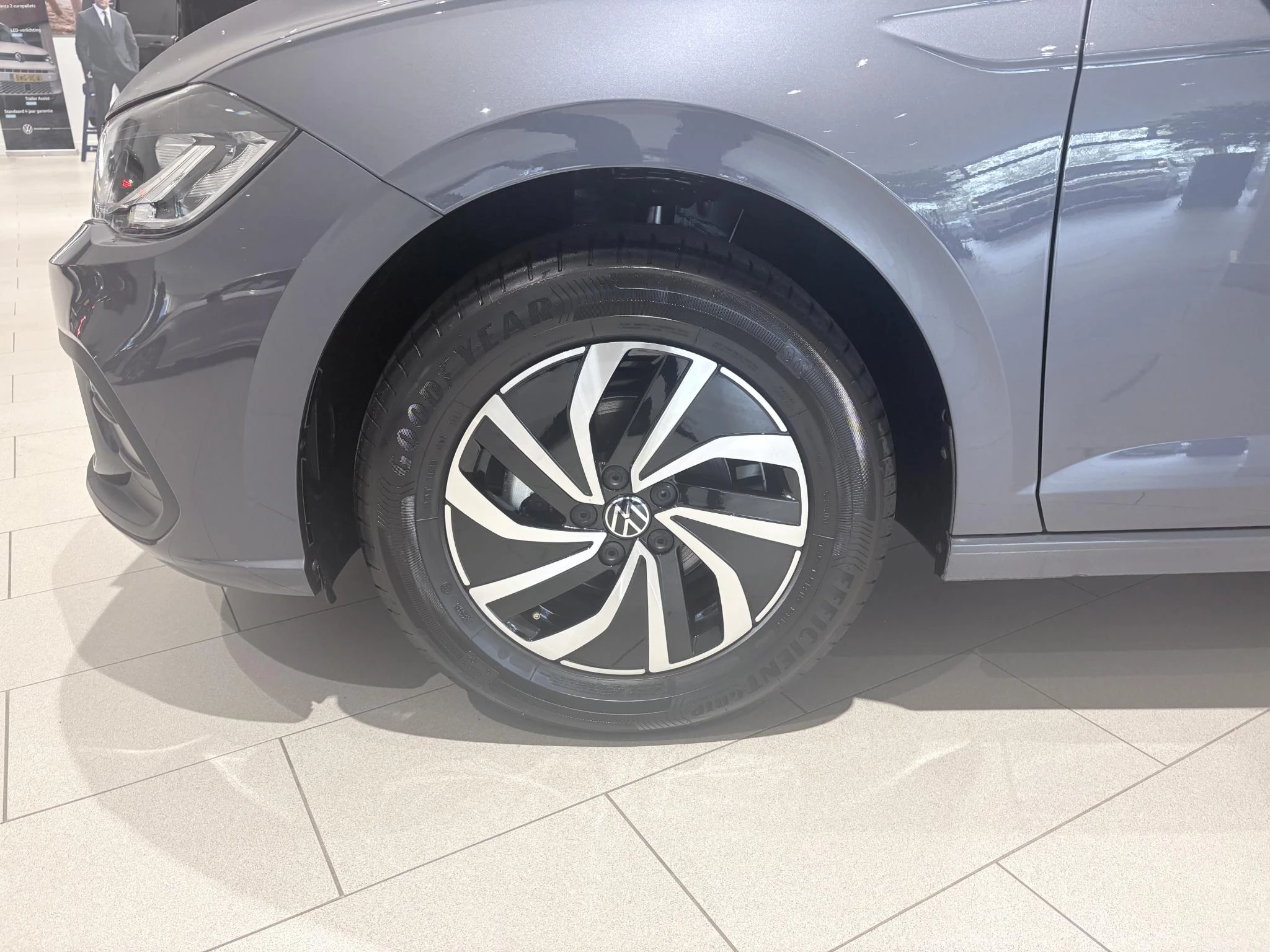 Volkswagen-Polo-image-1