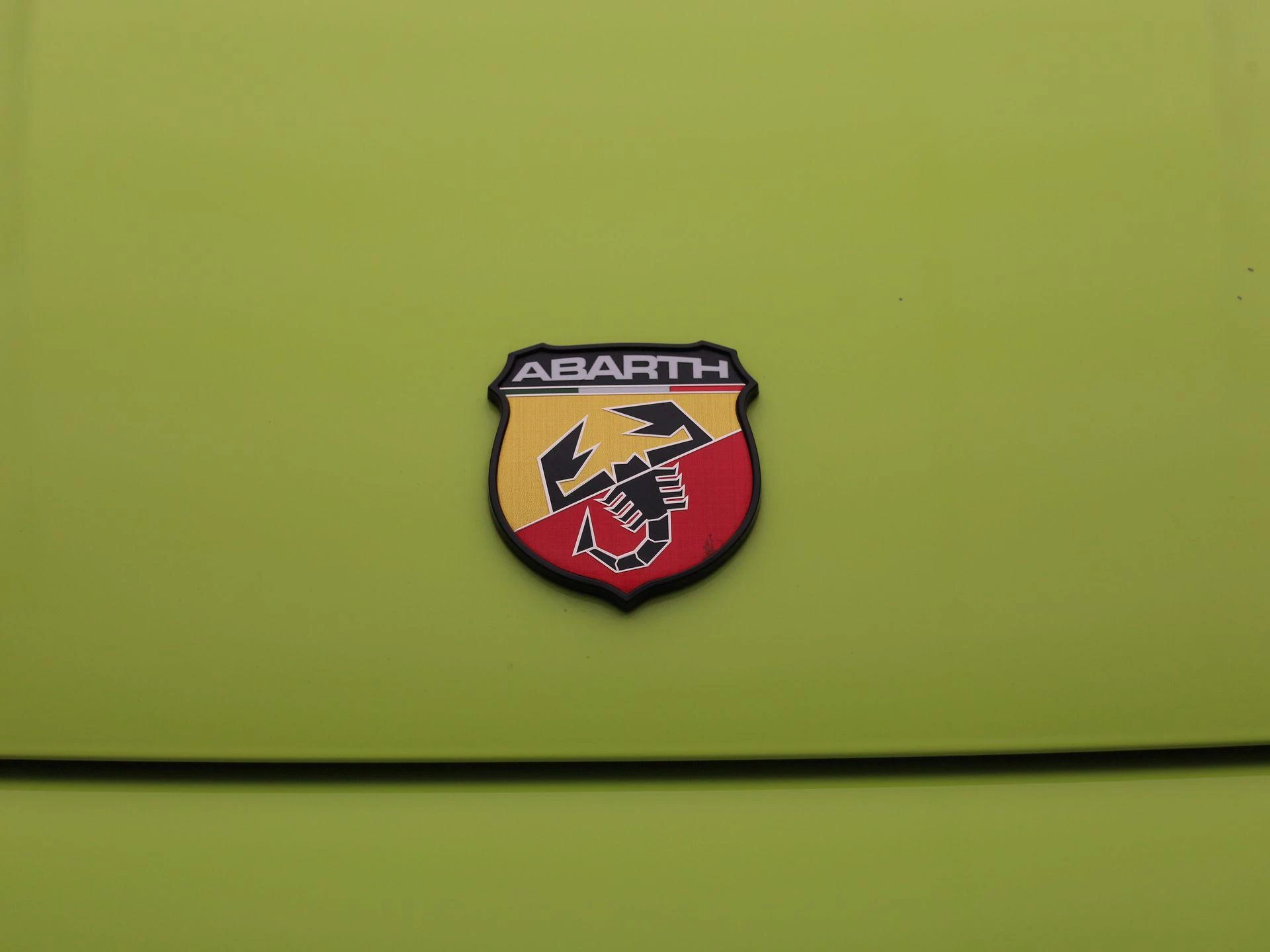 Abarth-500e-image-40