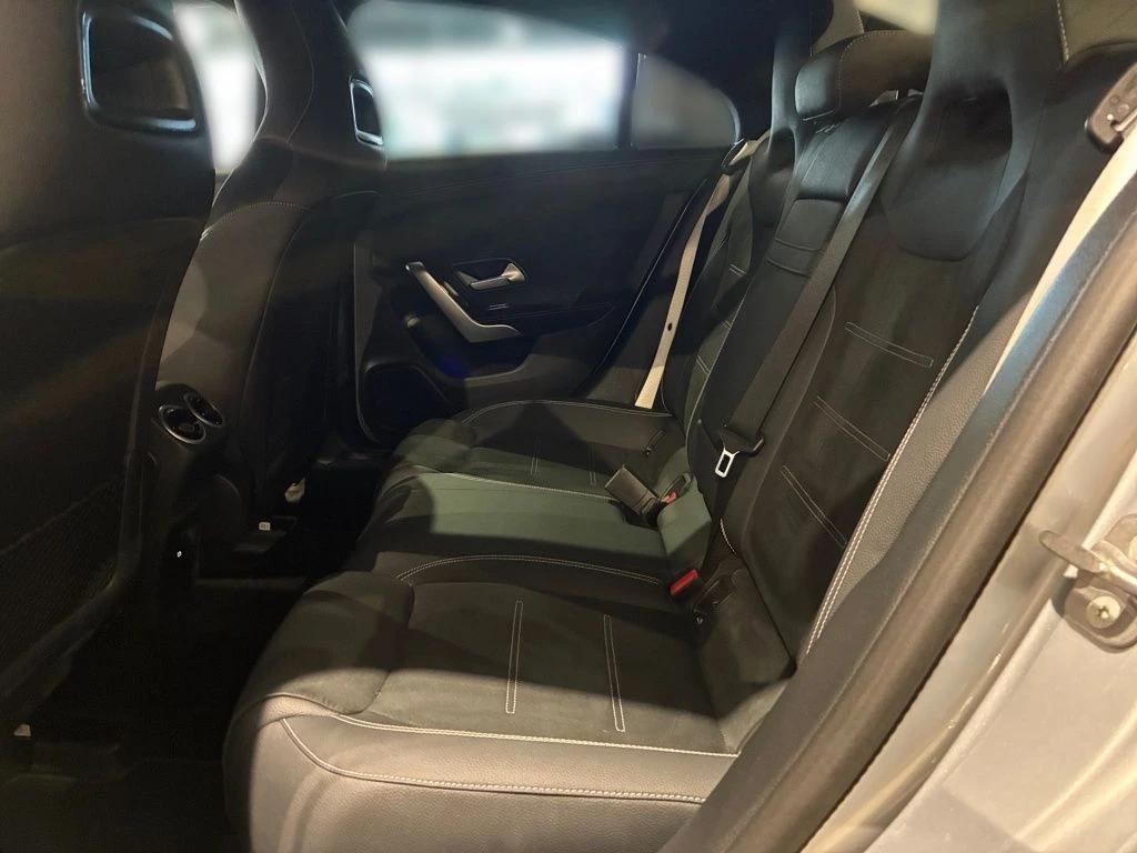 Mercedes-Benz-CLA 200-image-9