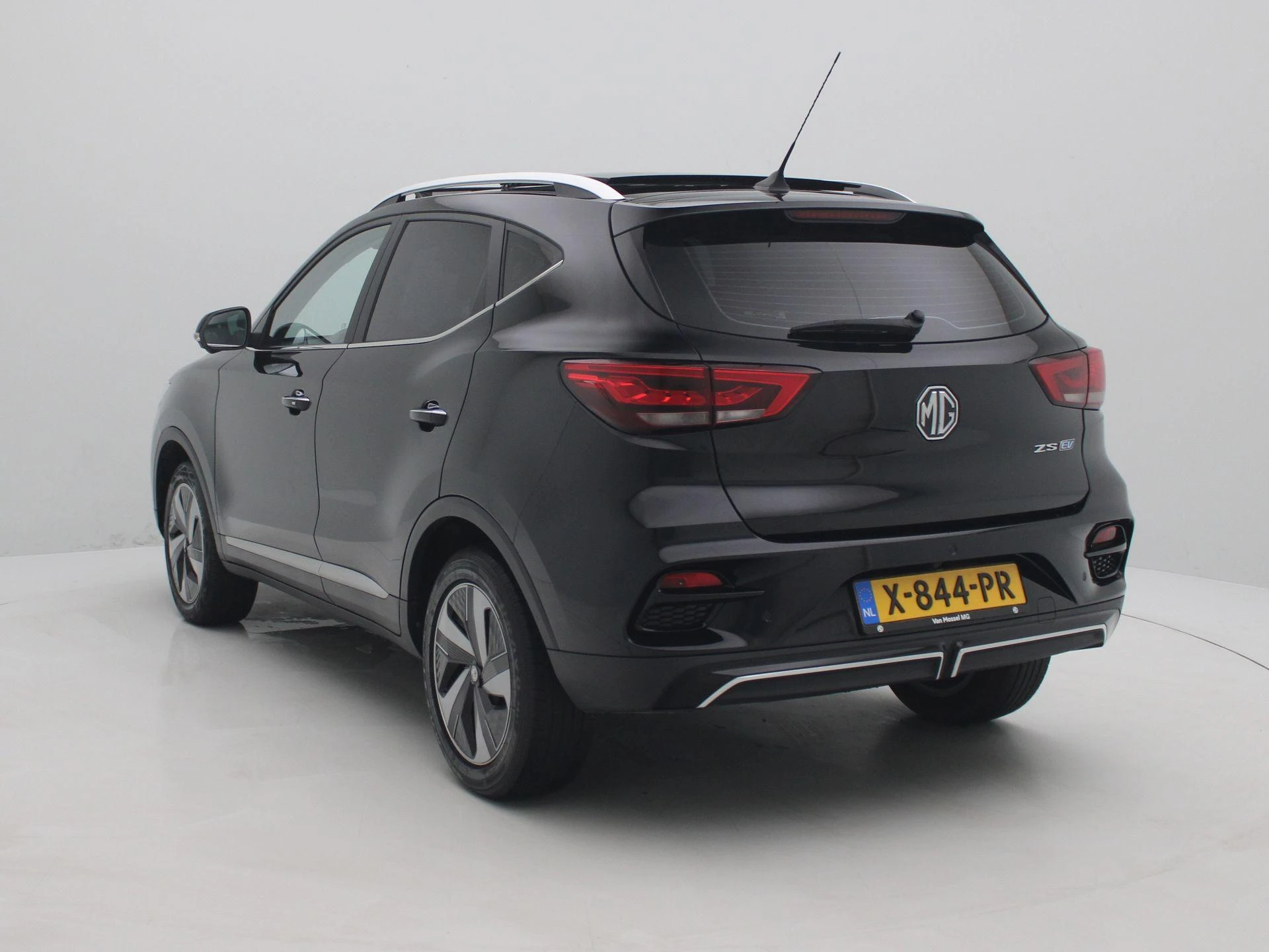 MG ZS EV Standard Range Luxury 50 kWh