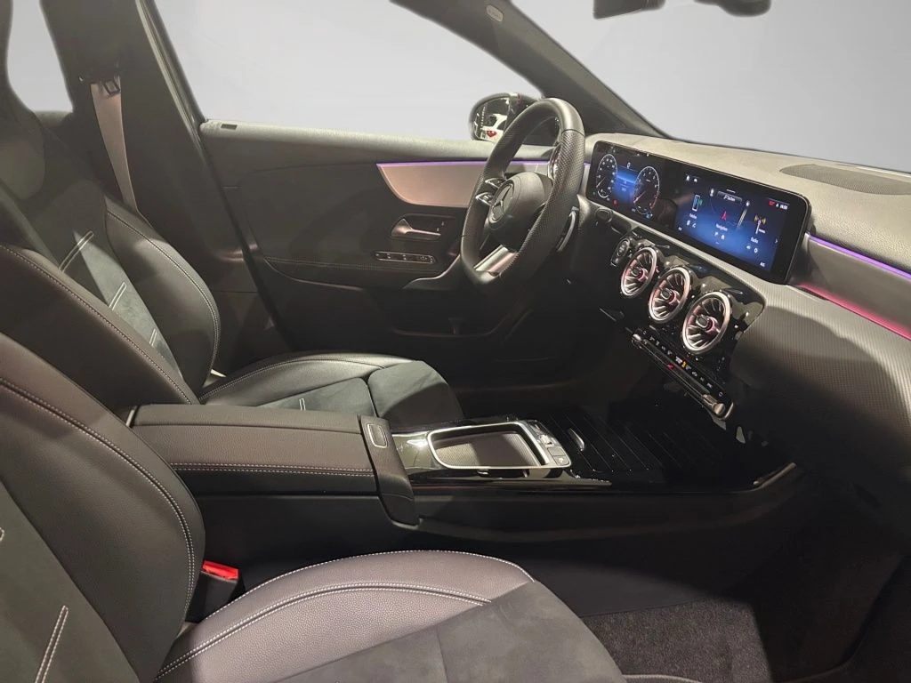 Mercedes-Benz-A-Klasse 200-image-14