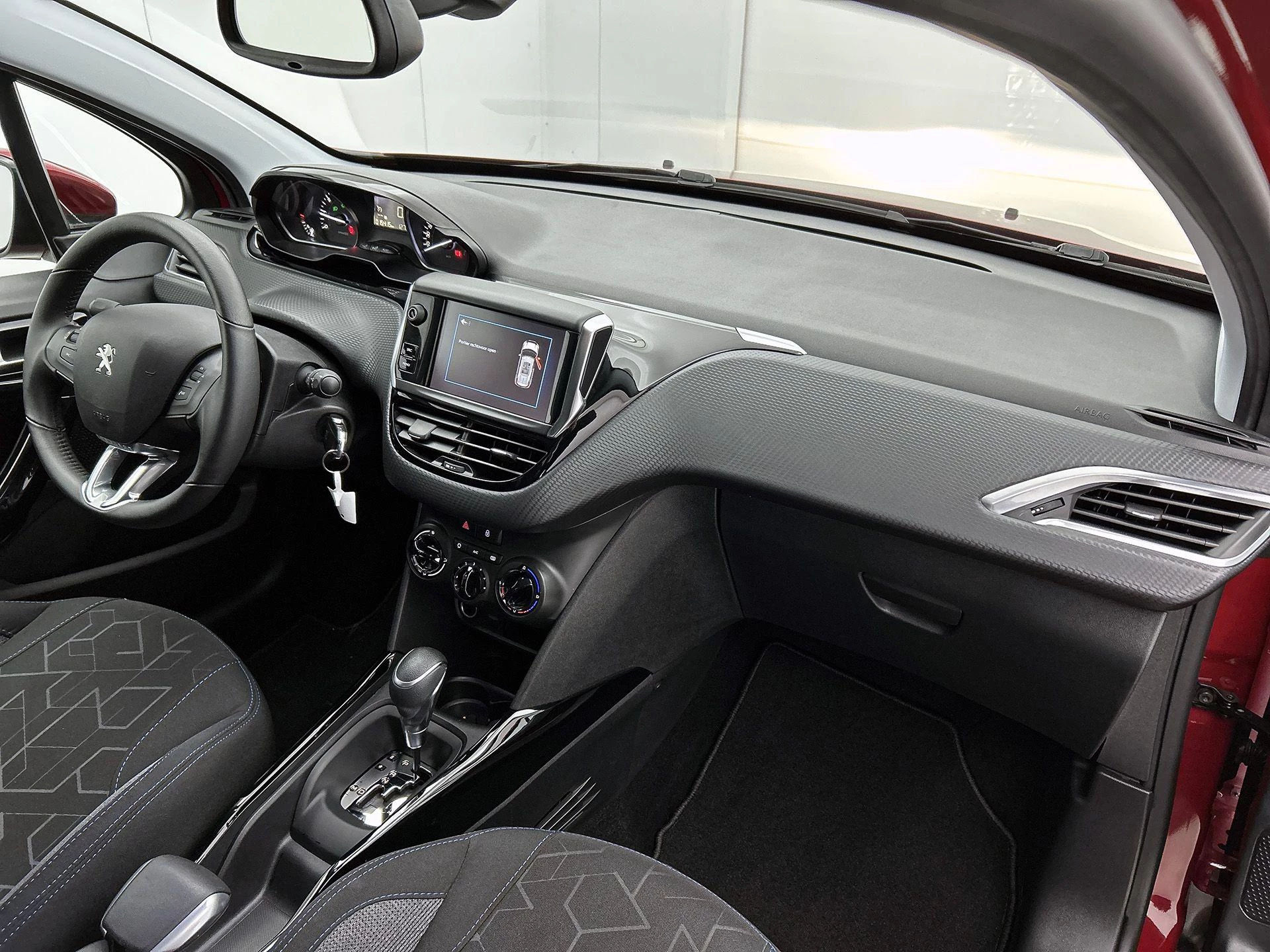 Peugeot-2008-image-10
