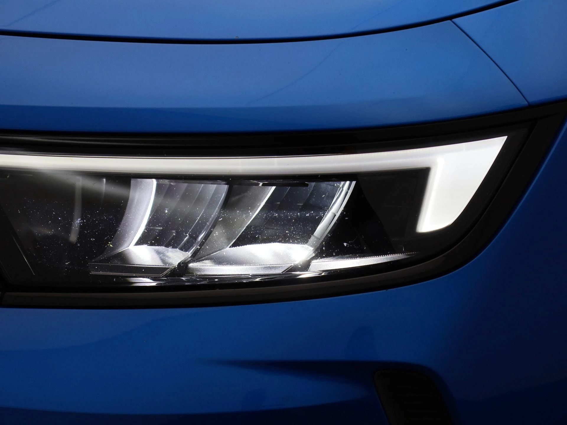 Opel-Astra-image-12
