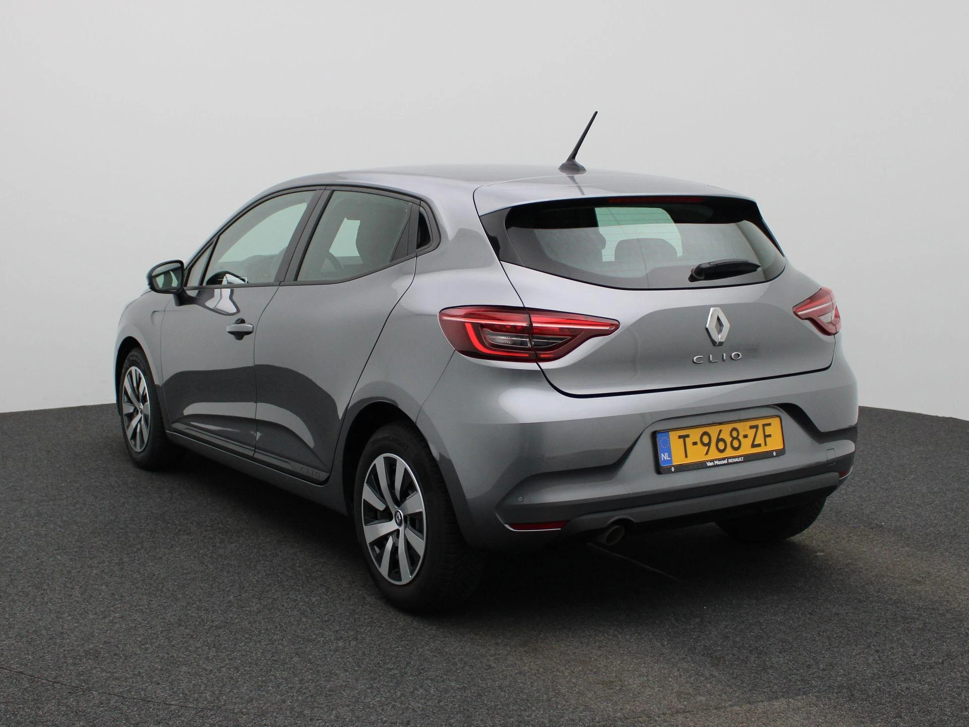 Renault-Clio-image-1
