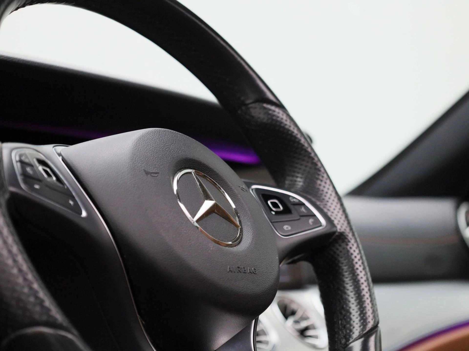 Mercedes-Benz-E-Klasse-image-45
