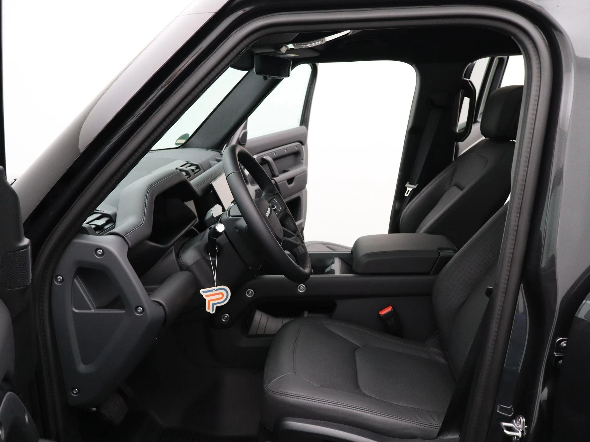 Land Rover Defender 110 2.0 P300e 110 Dynamic Edition