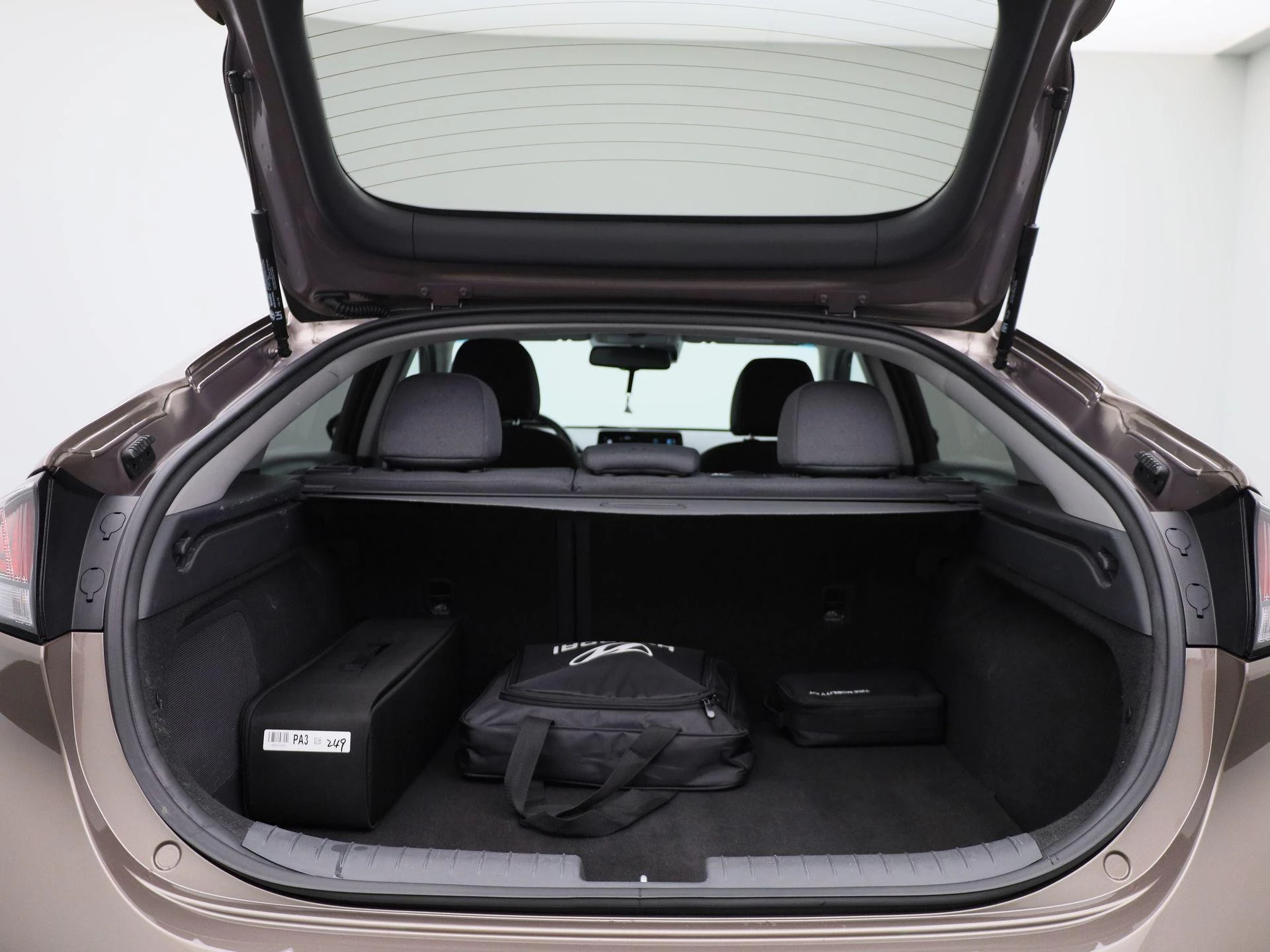 Hyundai-IONIQ-image-13