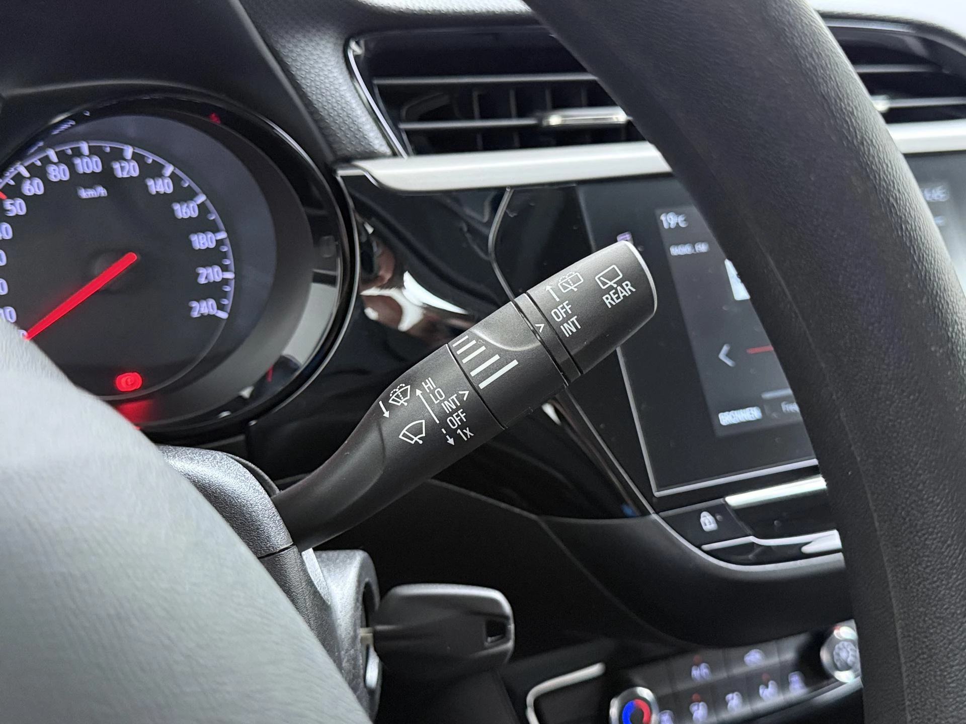 Opel-Corsa-image-12