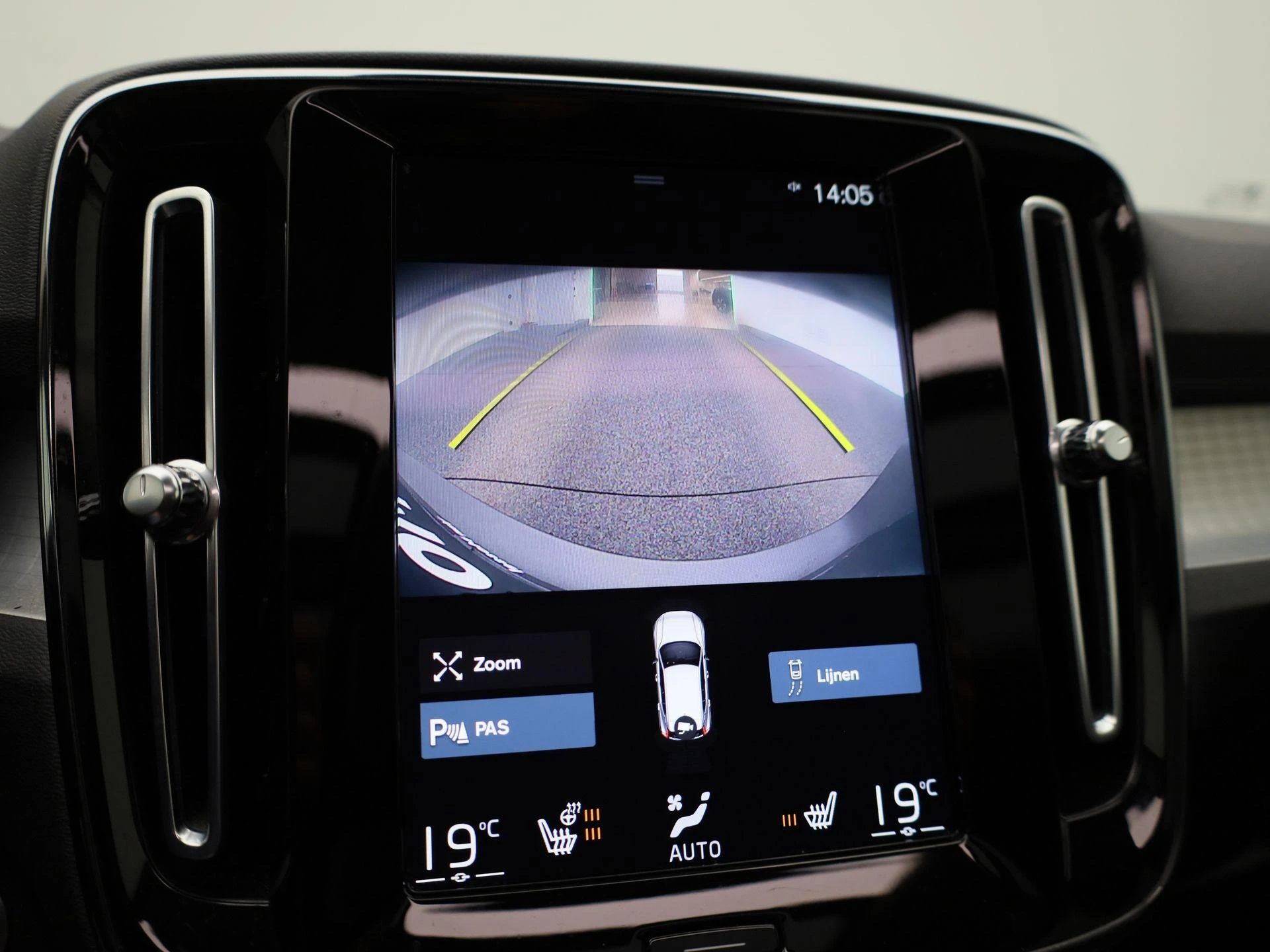 Volvo-XC40-image-25