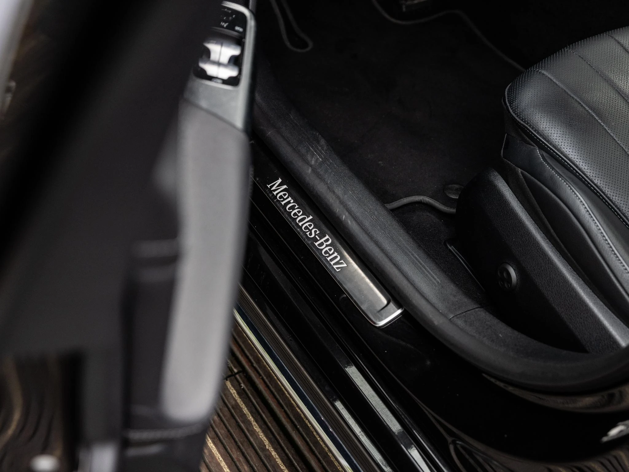 Mercedes-Benz-E-Klasse-image-34